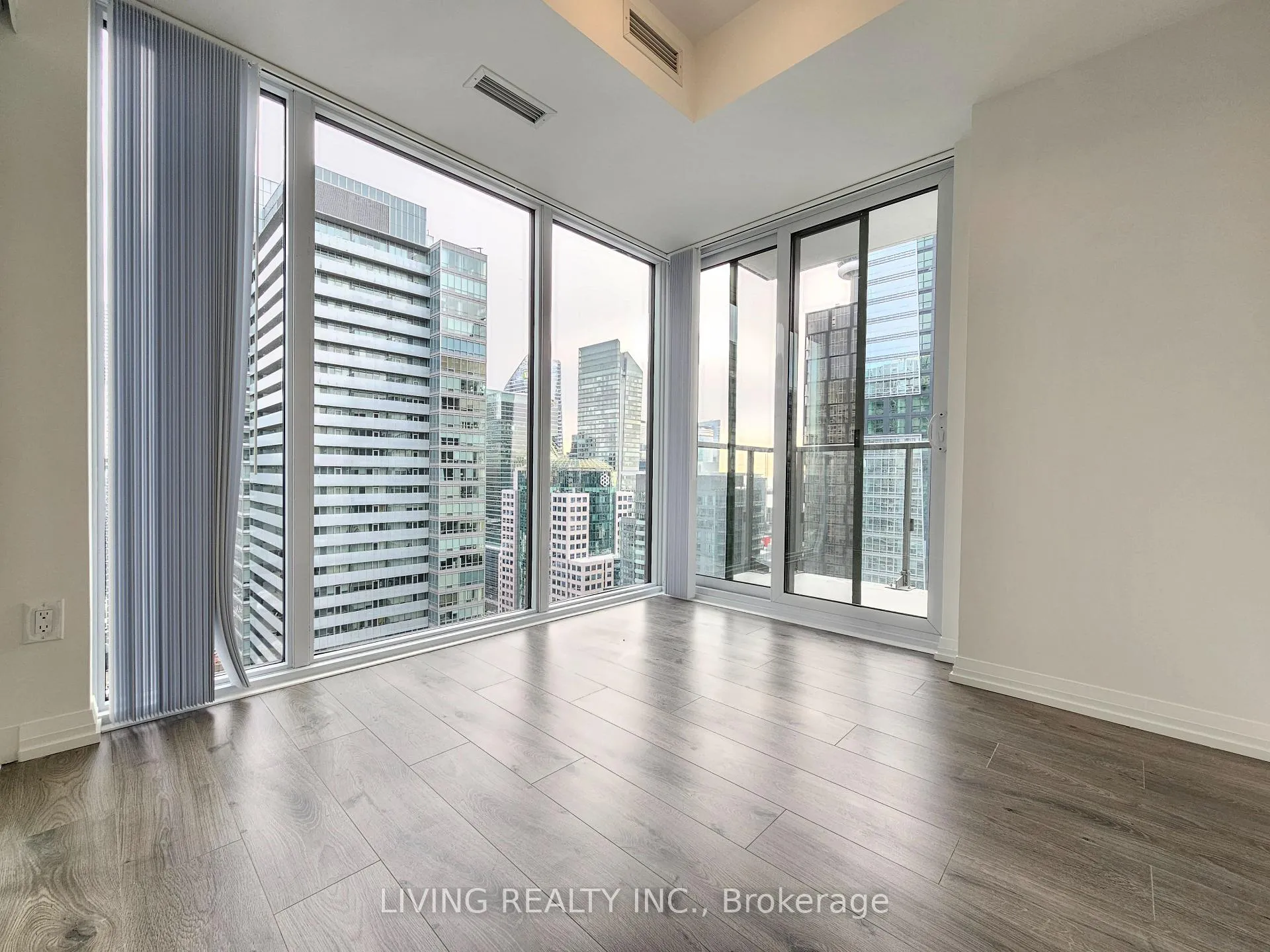 Photo 4 of Unit 3809, 8 Widmer Street, Toronto, Waterfront Communities — HOMEH