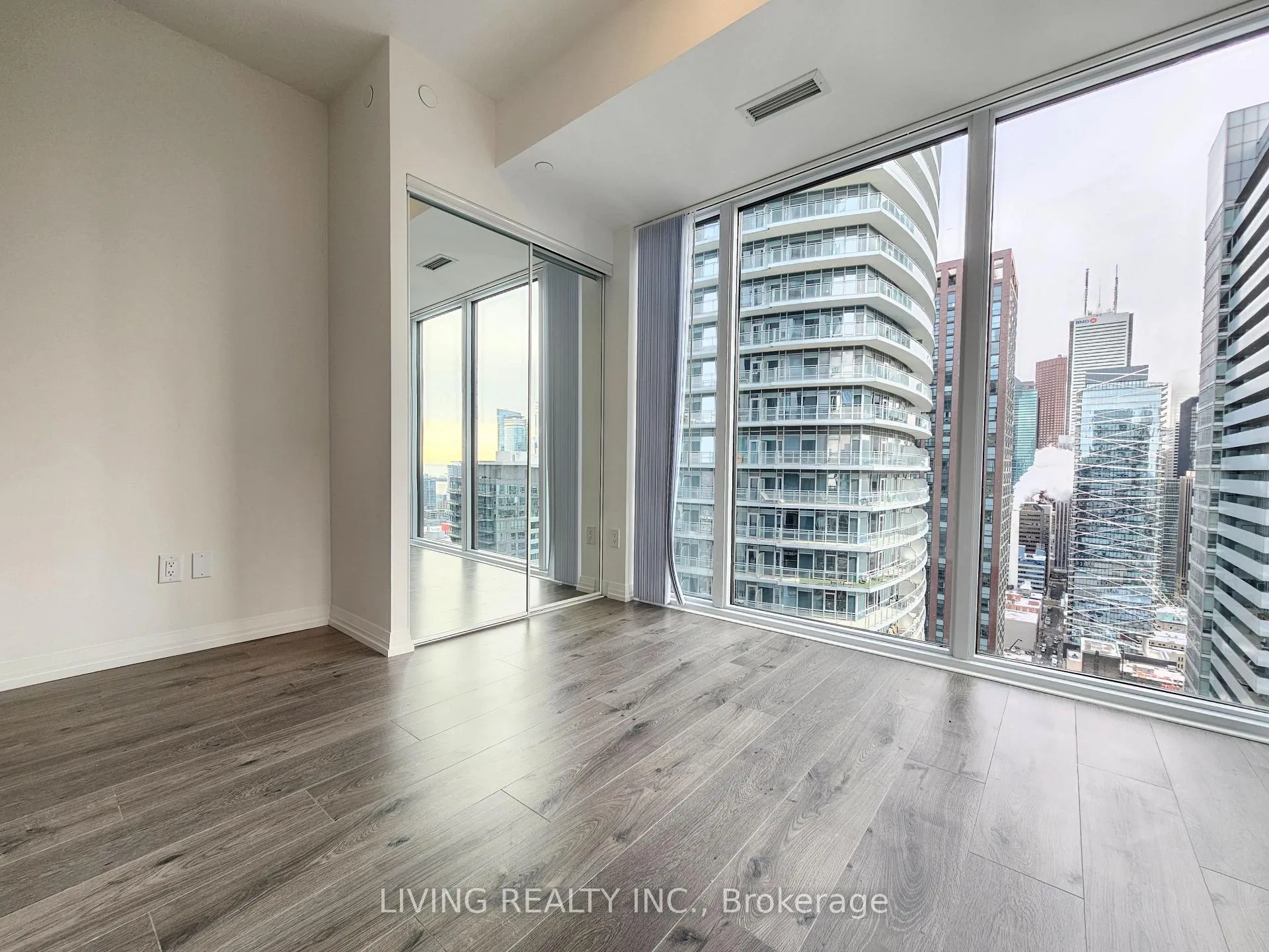 Photo 5 of Unit 3809, 8 Widmer Street, Toronto, Waterfront Communities — HOMEH
