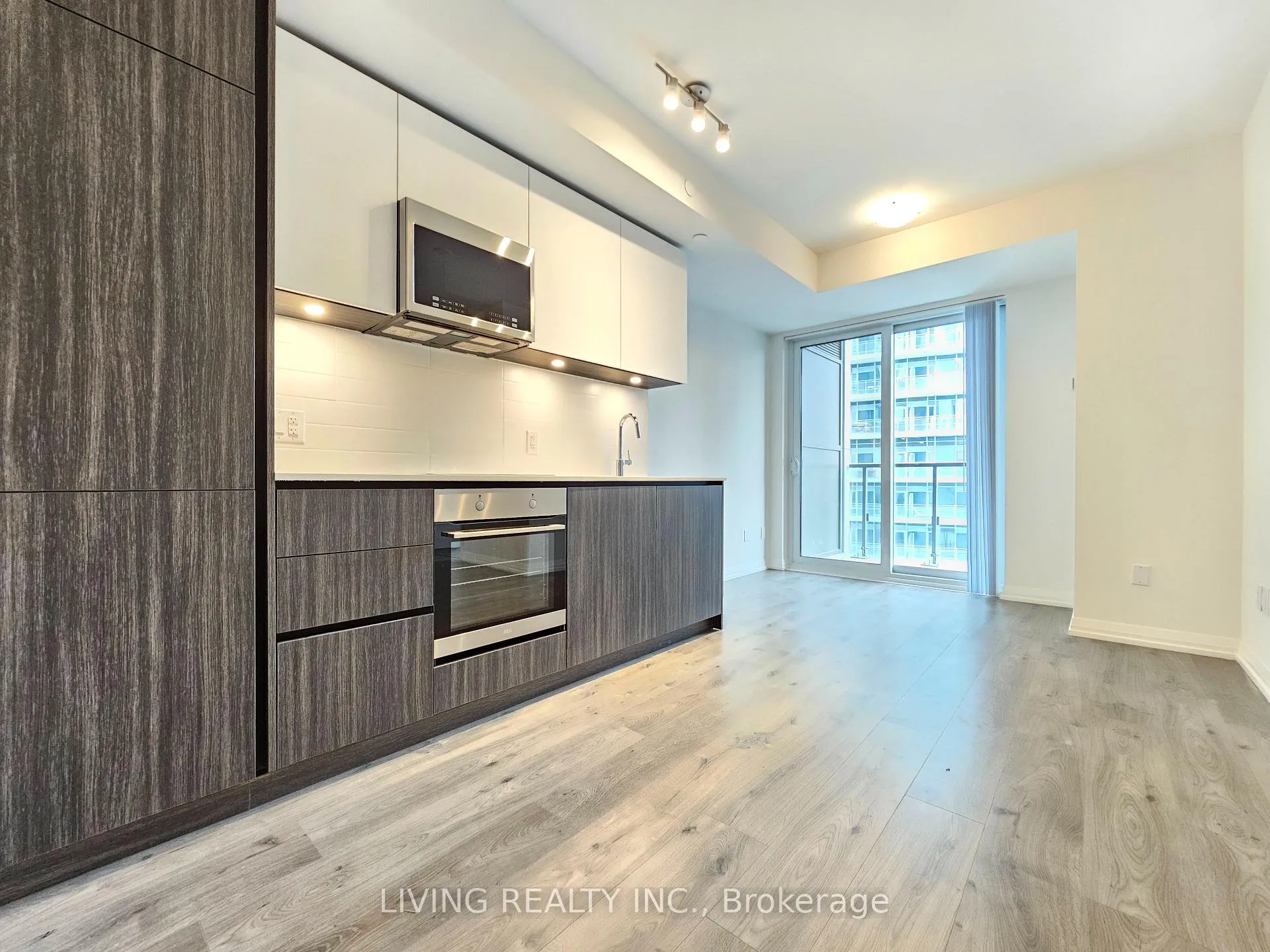 Photo 9 of Unit 3809, 8 Widmer Street, Toronto, Waterfront Communities — HOMEH