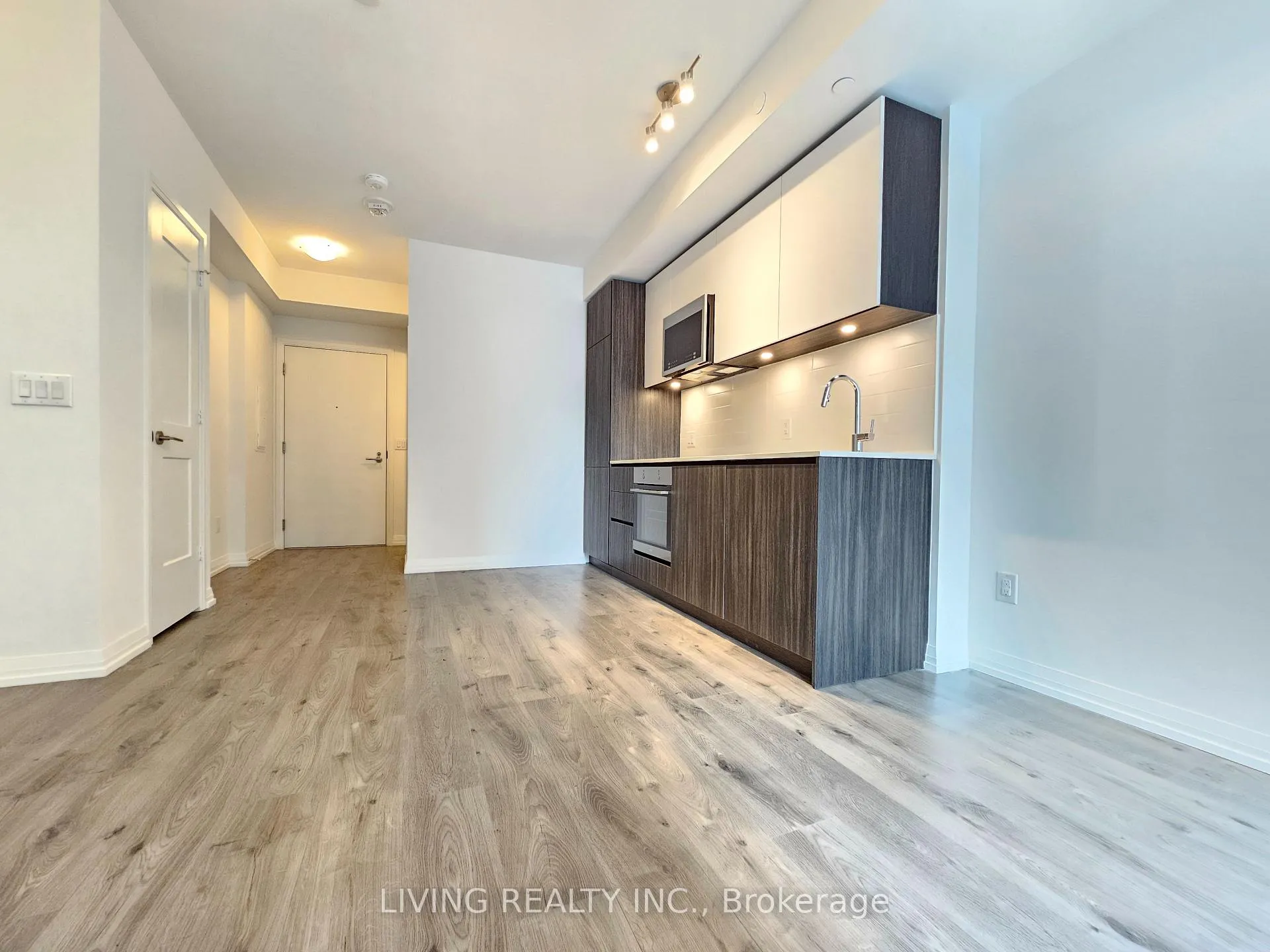 Photo 12 of Unit 3809, 8 Widmer Street, Toronto, Waterfront Communities — HOMEH