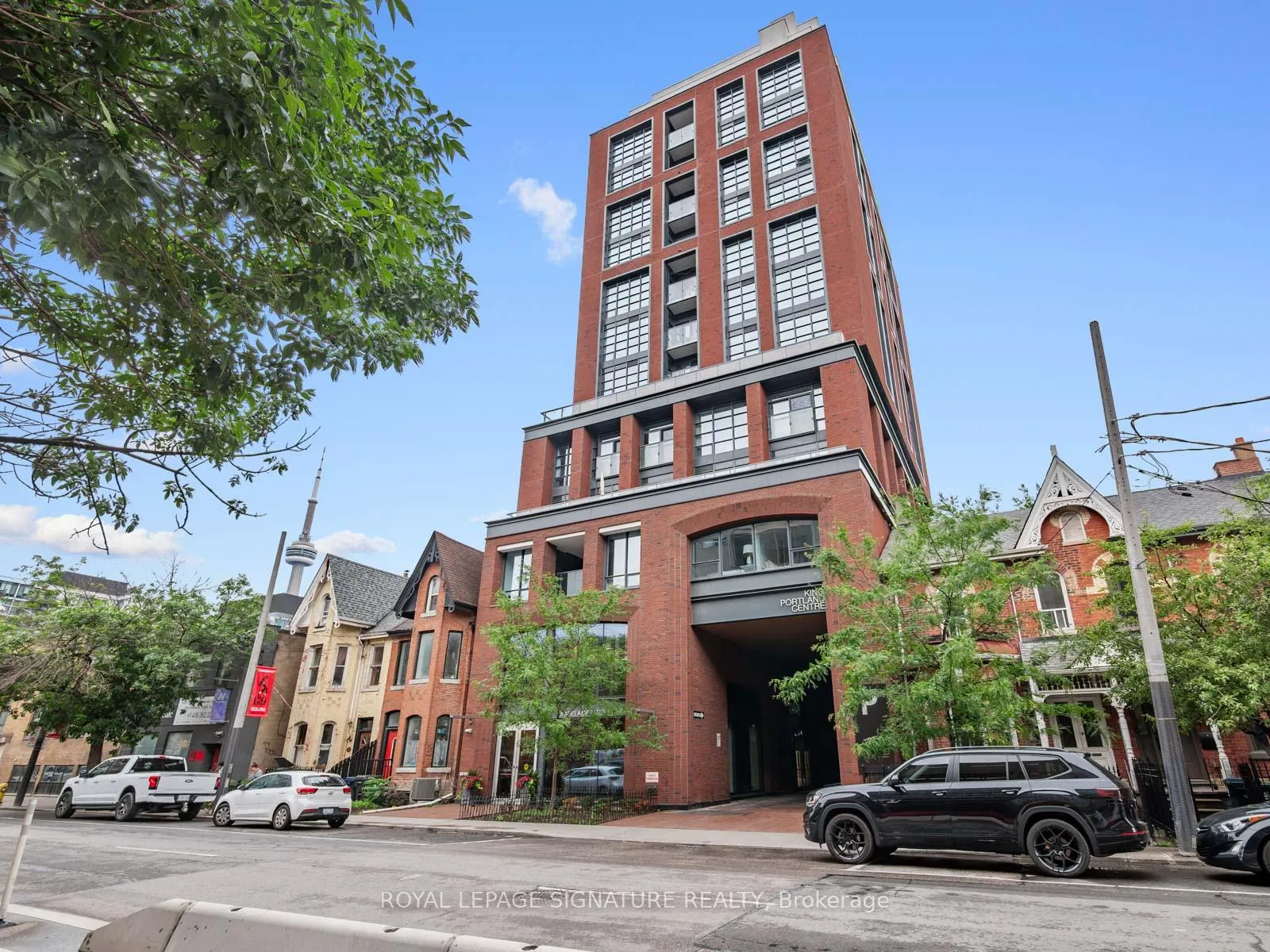 Front of Unit 905, 501 Adelaide Street W