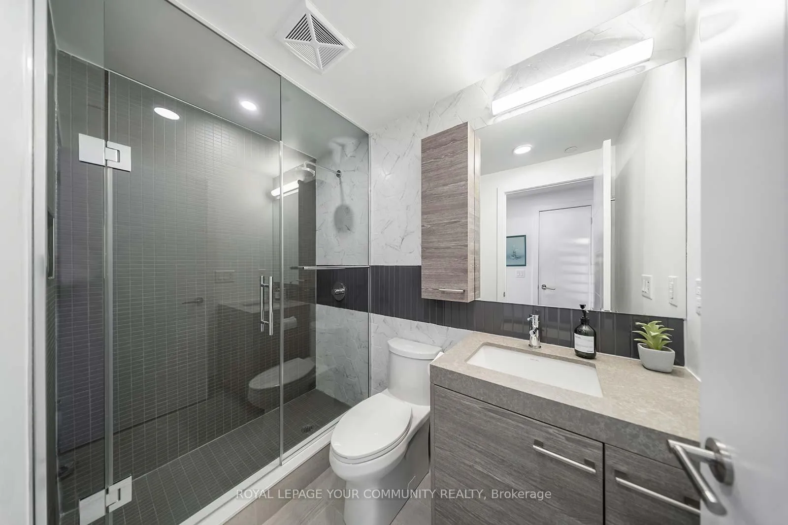 Photo 17 of Unit 508, 484 Spadina Avenue, Toronto, University — HOMEH