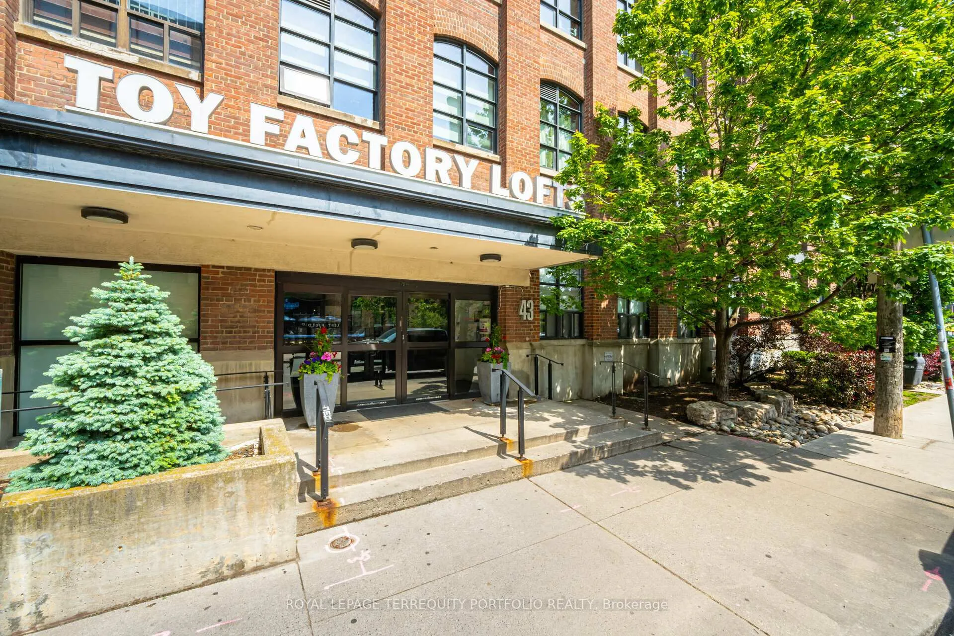 Front of Unit 325, 43 Hanna Avenue