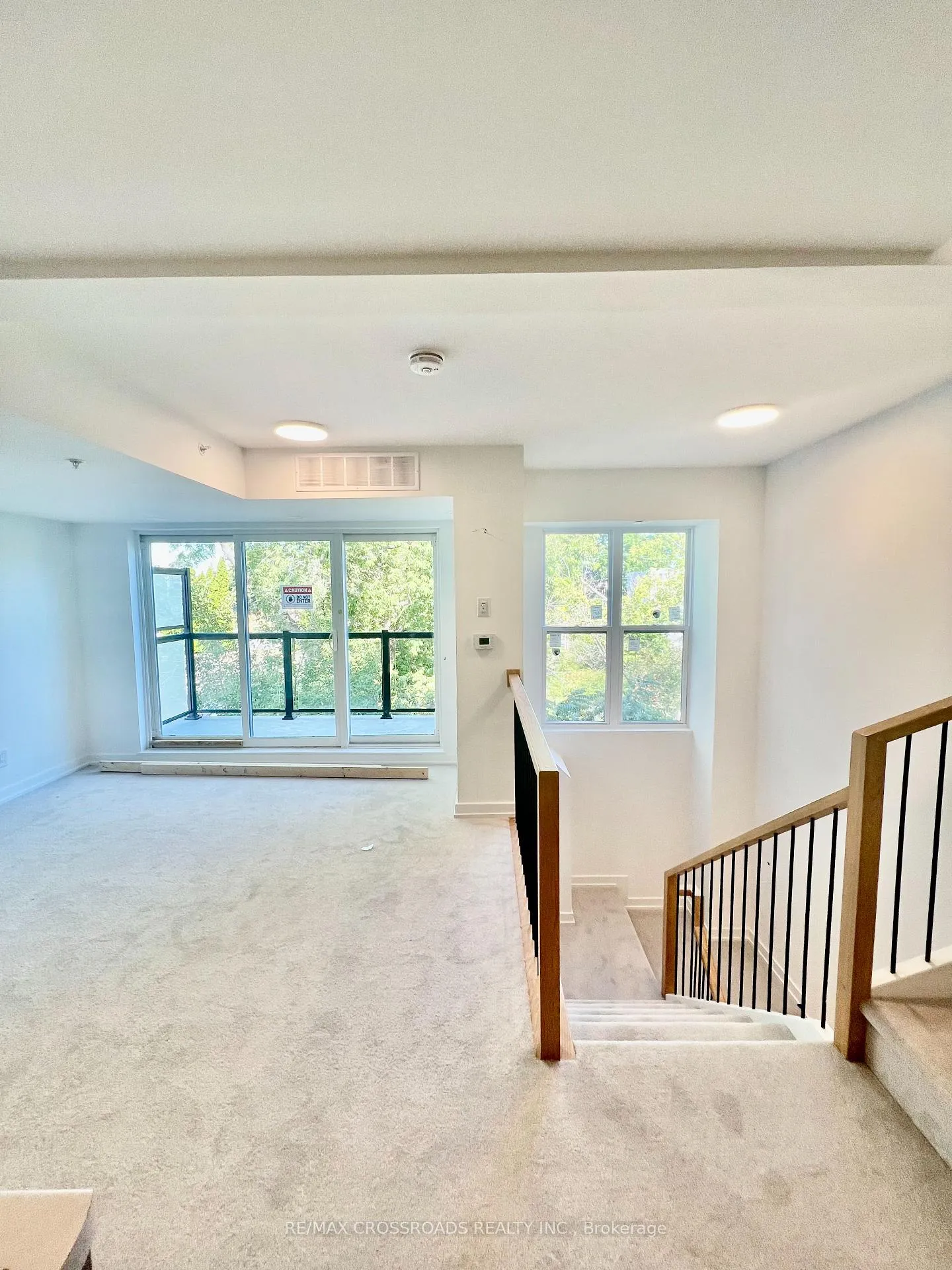 Photo 4 of Unit 30, 400 Mary Street E, Whitby, Downtown Whitby — HOMEH