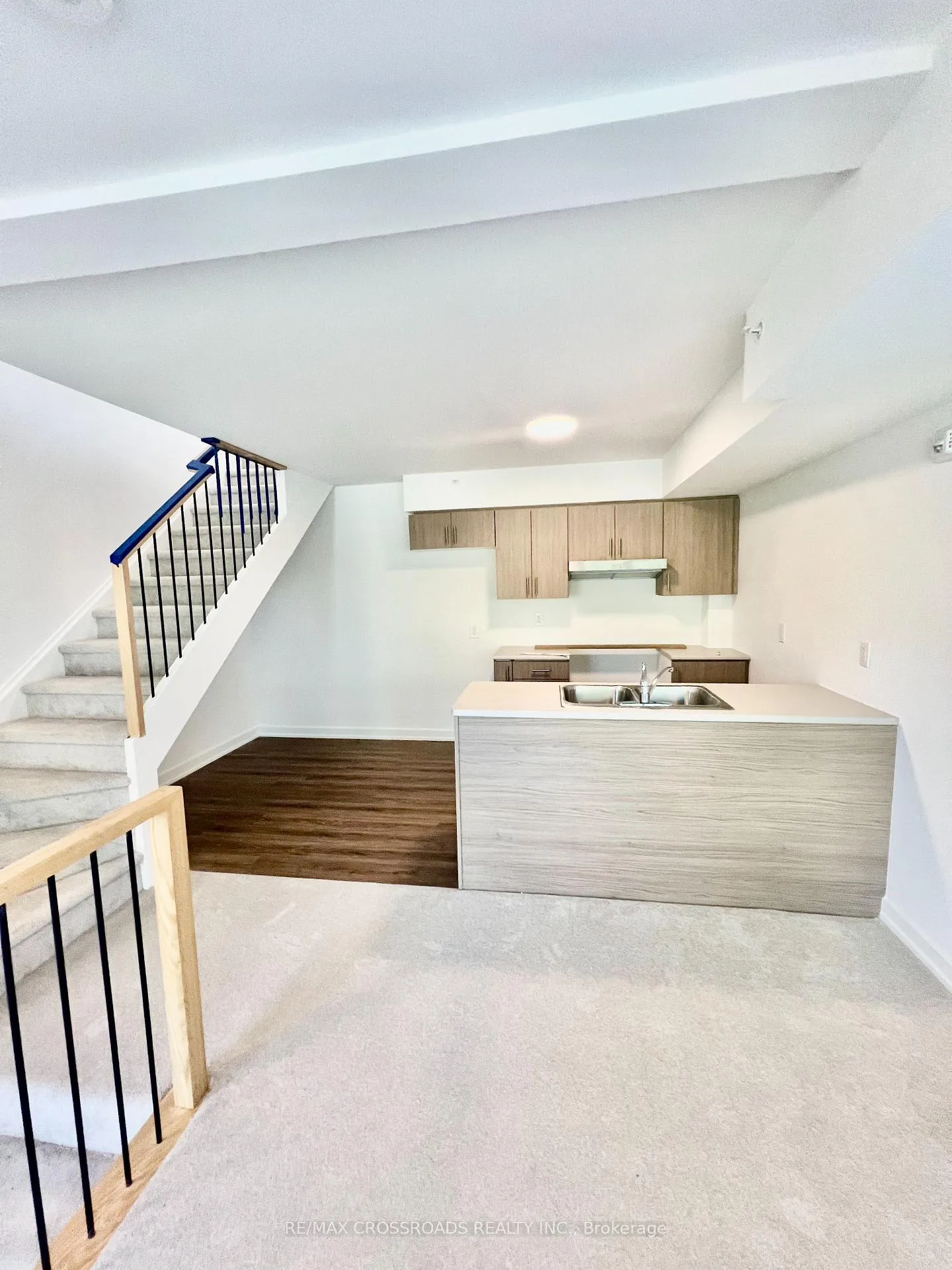 Photo 7 of Unit 30, 400 Mary Street E, Whitby, Downtown Whitby — HOMEH