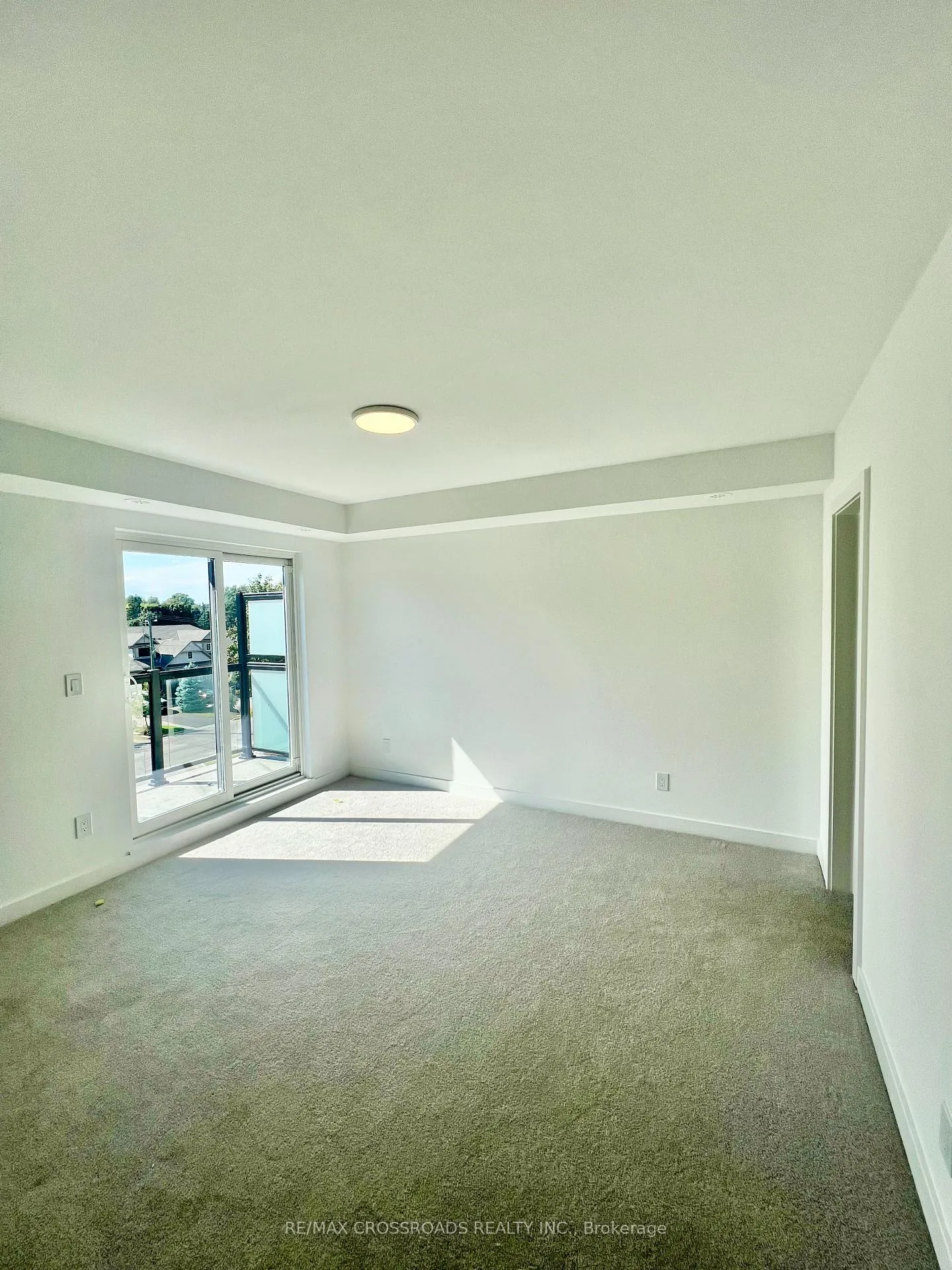 Photo 15 of Unit 30, 400 Mary Street E, Whitby, Downtown Whitby — HOMEH