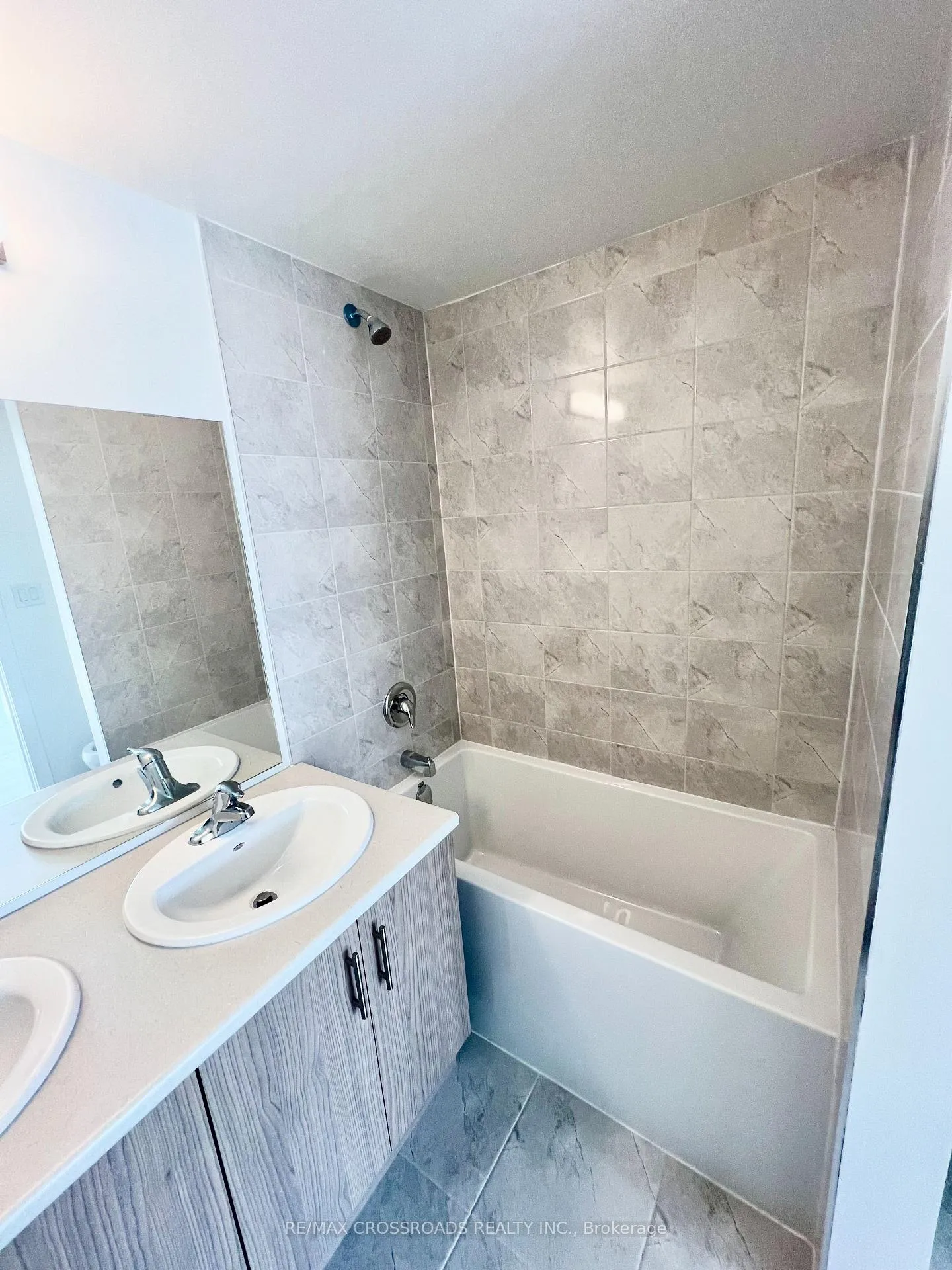 Photo 17 of Unit 30, 400 Mary Street E, Whitby, Downtown Whitby — HOMEH