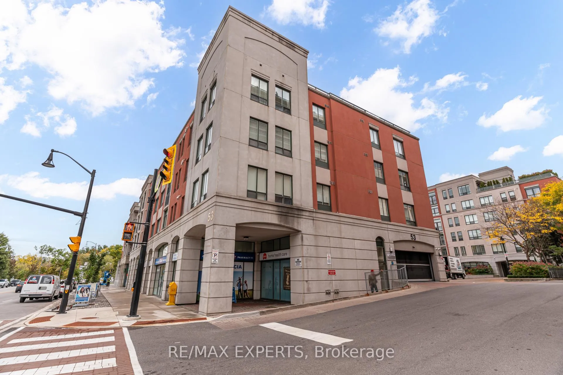 Front of Unit 408, 53 Woodbridge Avenue N