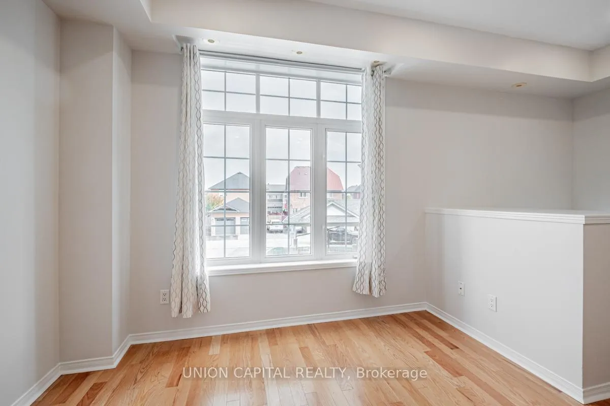Photo 8 of Unit 22, 38 Greensborough Villag Circle, Markham, Greensborough — HOMEH