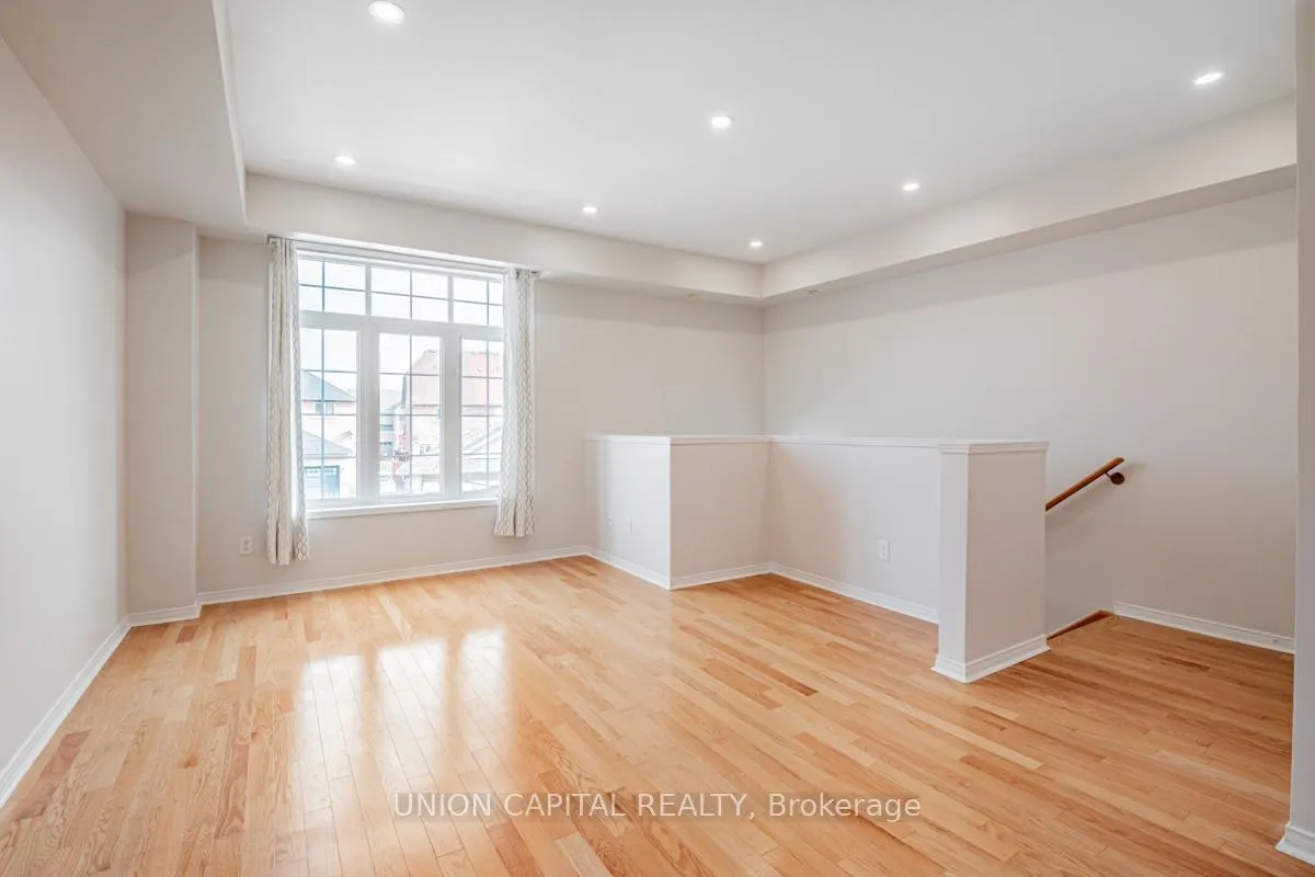 Photo 11 of Unit 22, 38 Greensborough Villag Circle, Markham, Greensborough — HOMEH