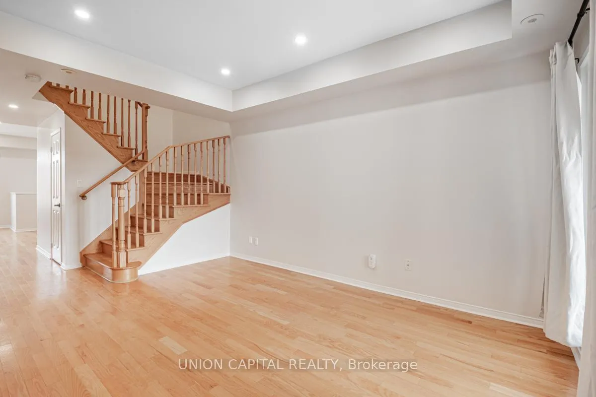 Photo 14 of Unit 22, 38 Greensborough Villag Circle, Markham, Greensborough — HOMEH