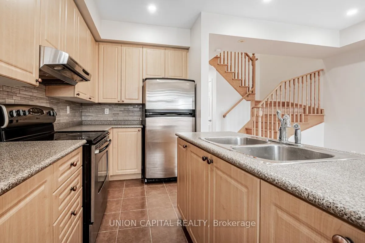 Photo 17 of Unit 22, 38 Greensborough Villag Circle, Markham, Greensborough — HOMEH
