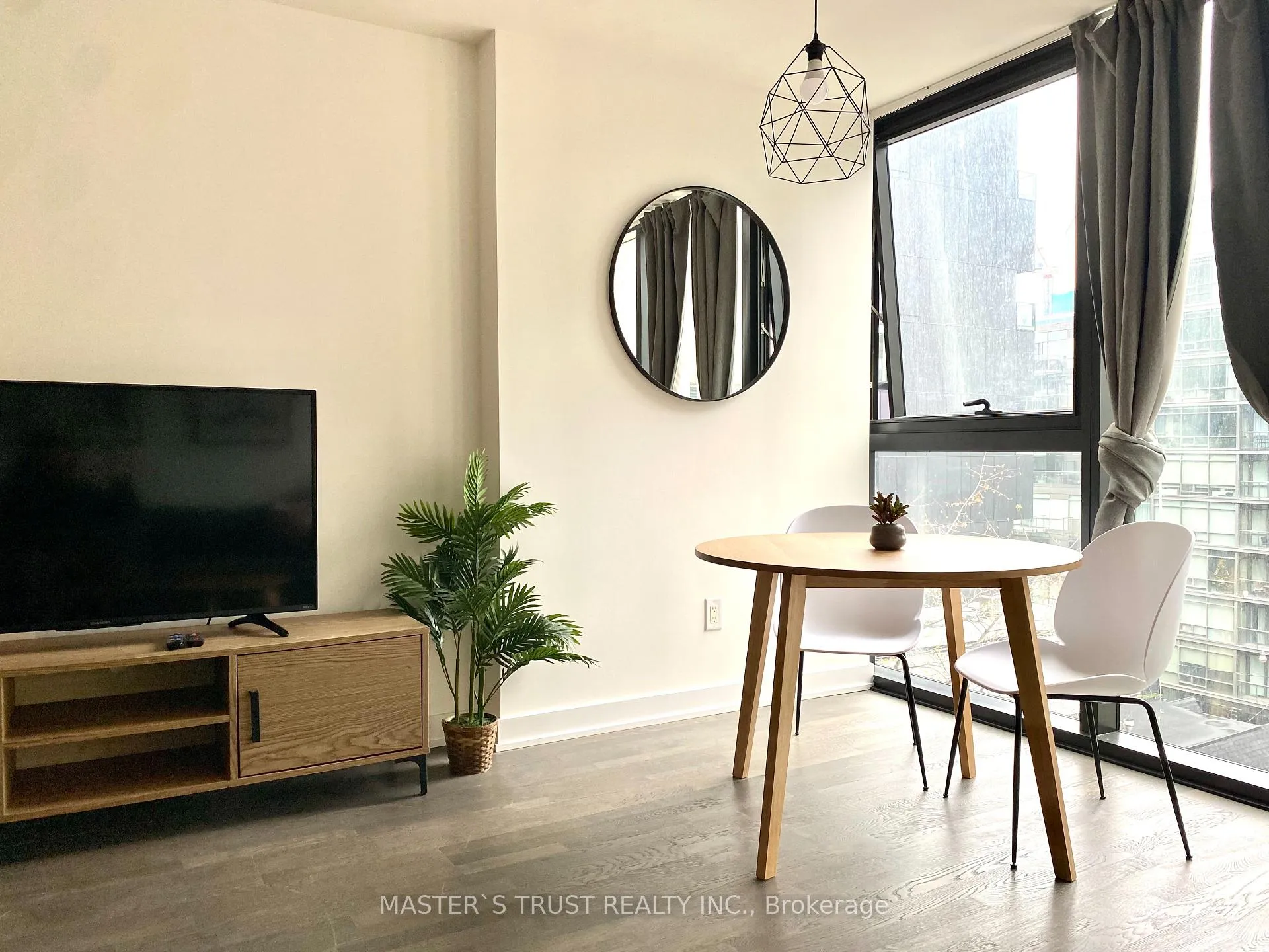 Photo 5 of Unit 617, 629 King Street W, Toronto, Waterfront Communities — HOMEH