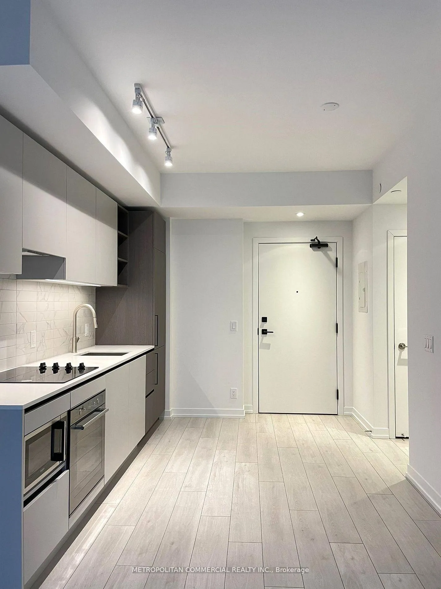 Photo 4 of Unit 2007, 55 Mercer Street, Toronto, Waterfront Communities — HOMEH