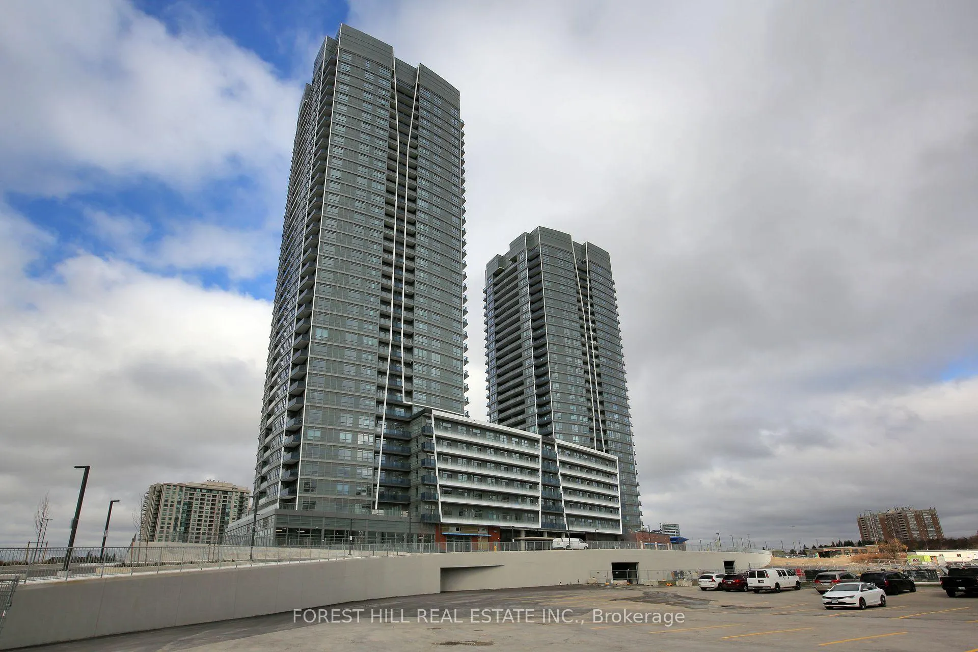 Photo 1 of Unit 1604, 30 Upper Mall Way, Vaughan, Brownridge — HOMEH