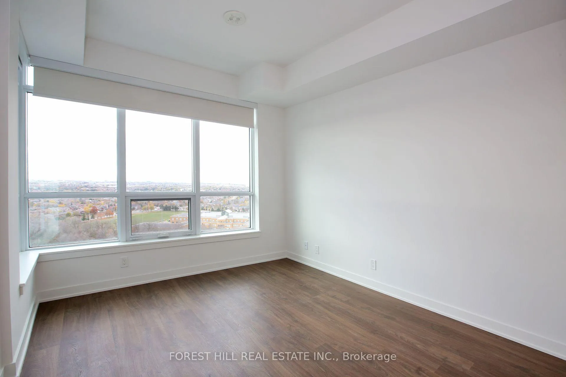 Photo 7 of Unit 1604, 30 Upper Mall Way, Vaughan, Brownridge — HOMEH