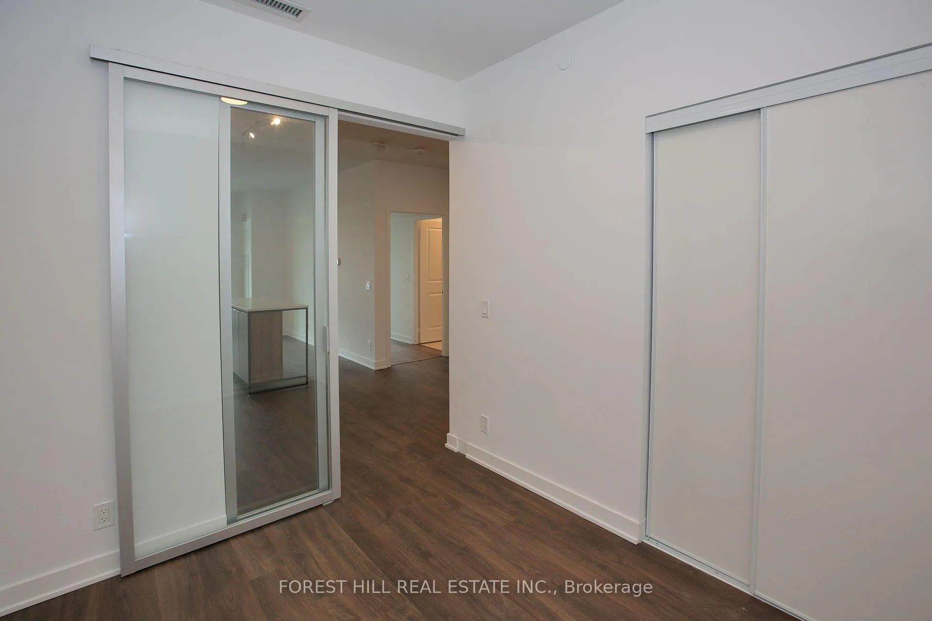 Photo 10 of Unit 1604, 30 Upper Mall Way, Vaughan, Brownridge — HOMEH