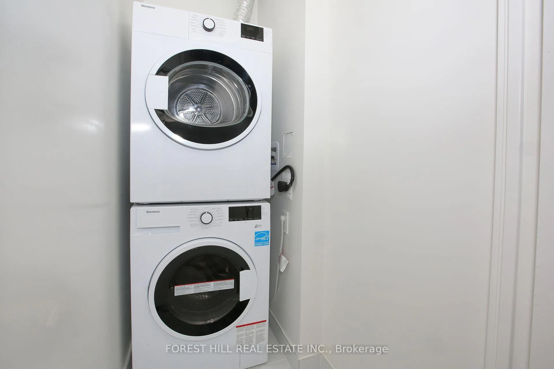 Photo 13 of Unit 1604, 30 Upper Mall Way, Vaughan, Brownridge — HOMEH