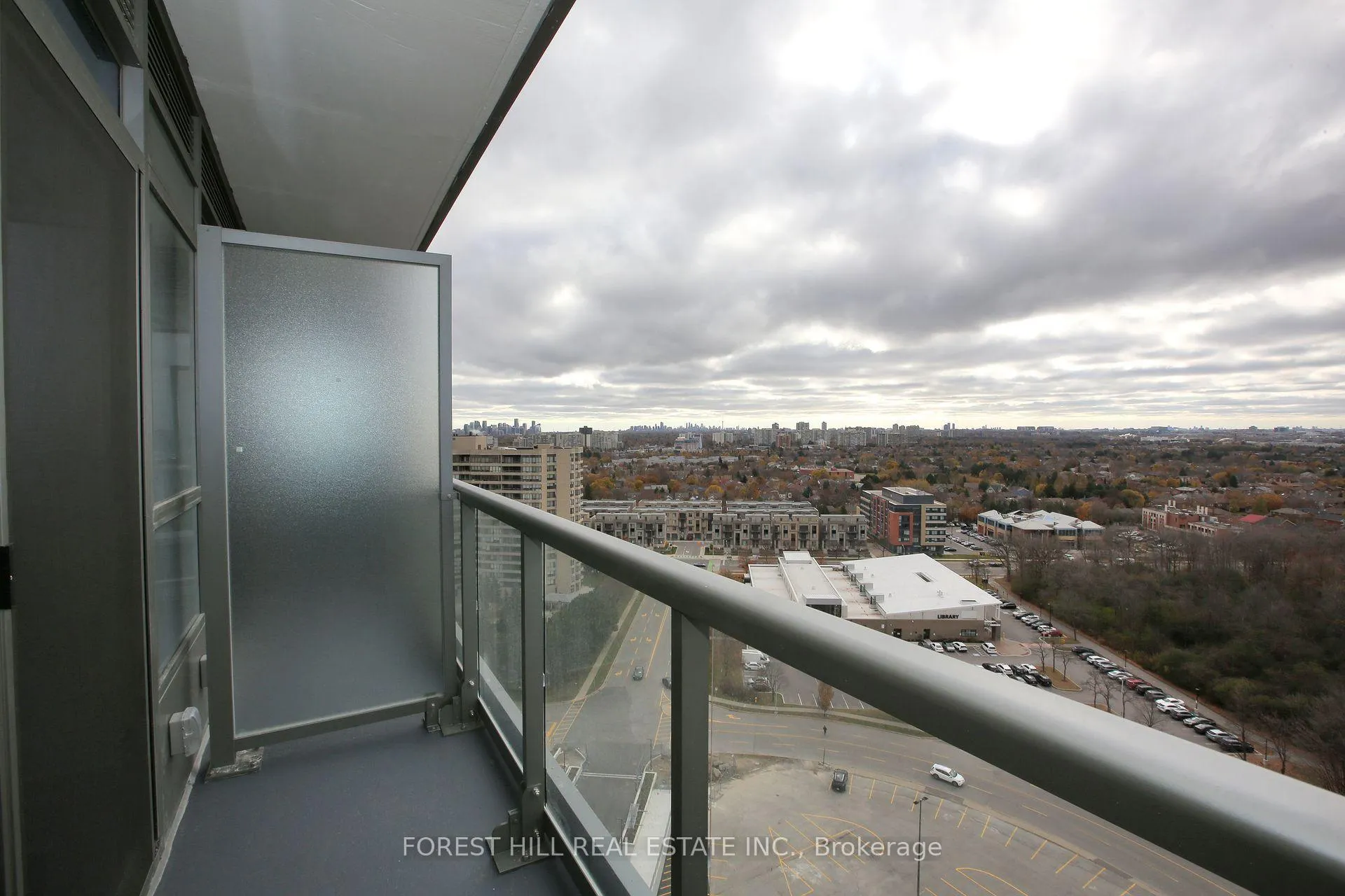 Photo 14 of Unit 1604, 30 Upper Mall Way, Vaughan, Brownridge — HOMEH