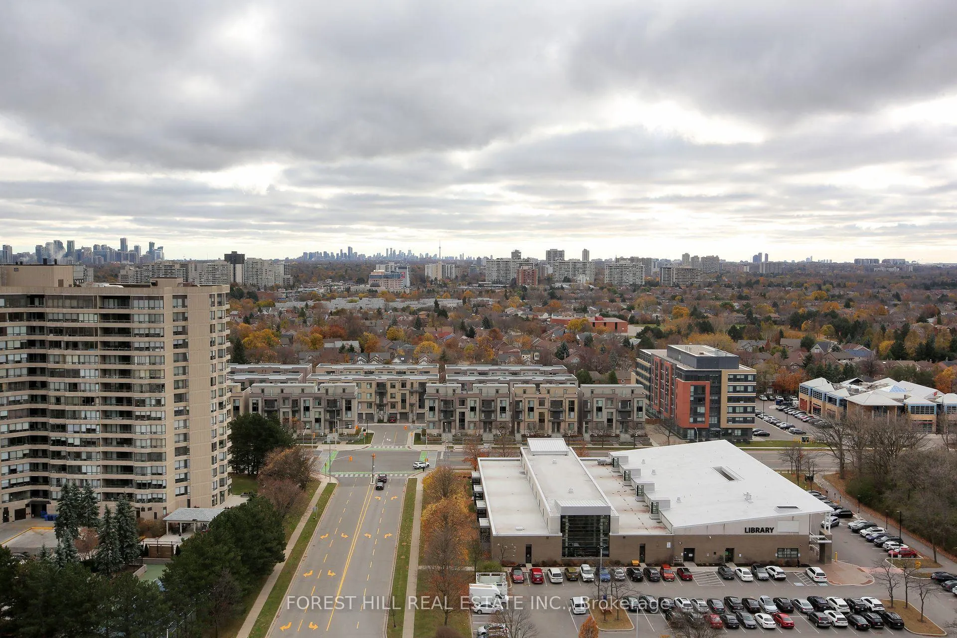 Photo 16 of Unit 1604, 30 Upper Mall Way, Vaughan, Brownridge — HOMEH