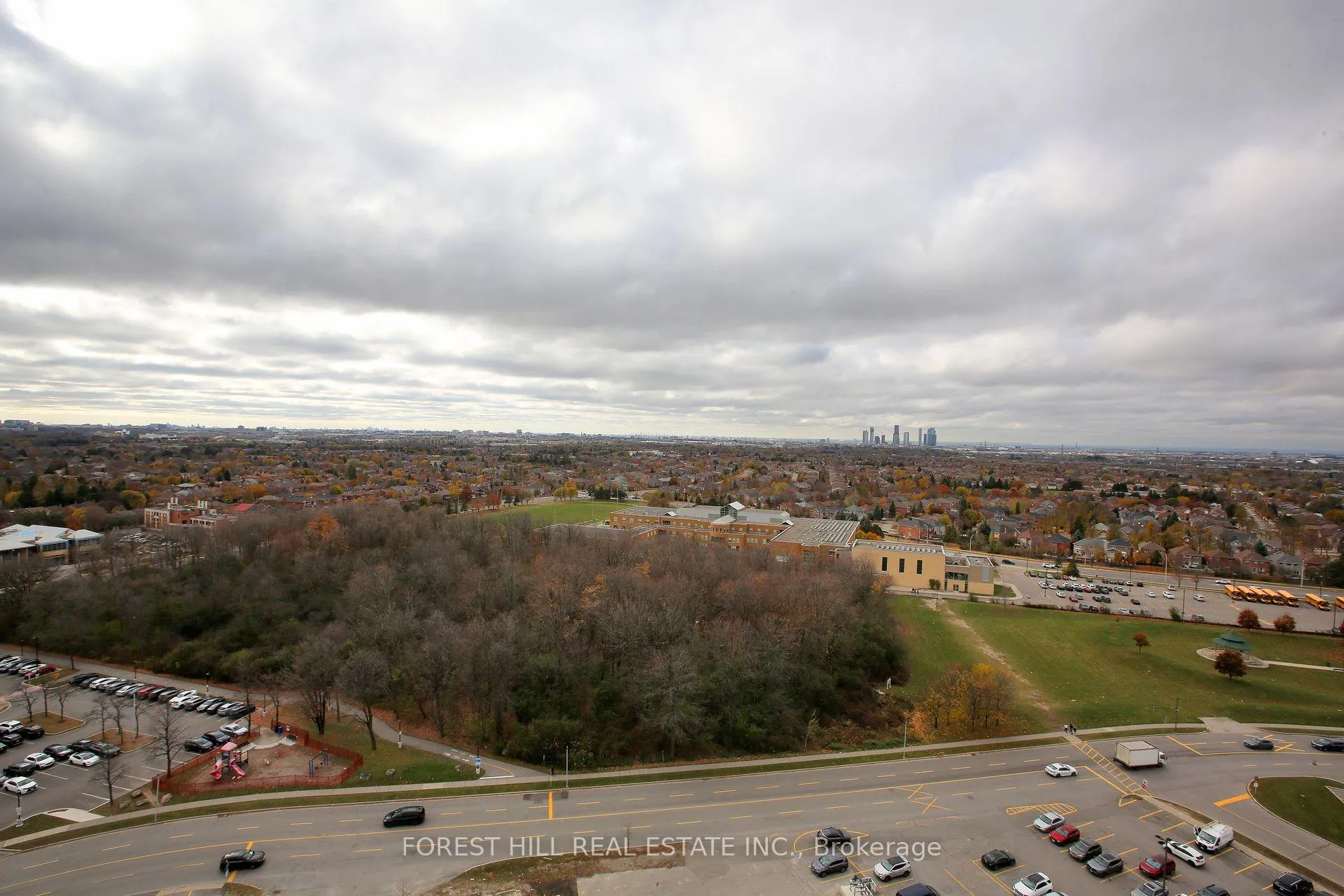 Photo 17 of Unit 1604, 30 Upper Mall Way, Vaughan, Brownridge — HOMEH