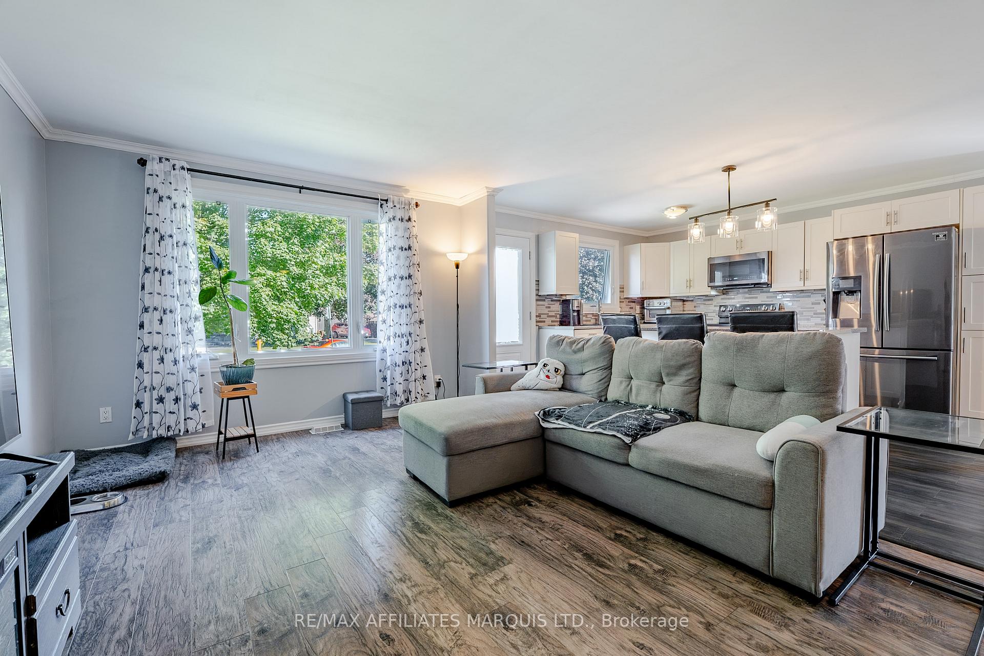 Photo 12 of 67 Kingslea Crescent, Cornwall — HOMEH