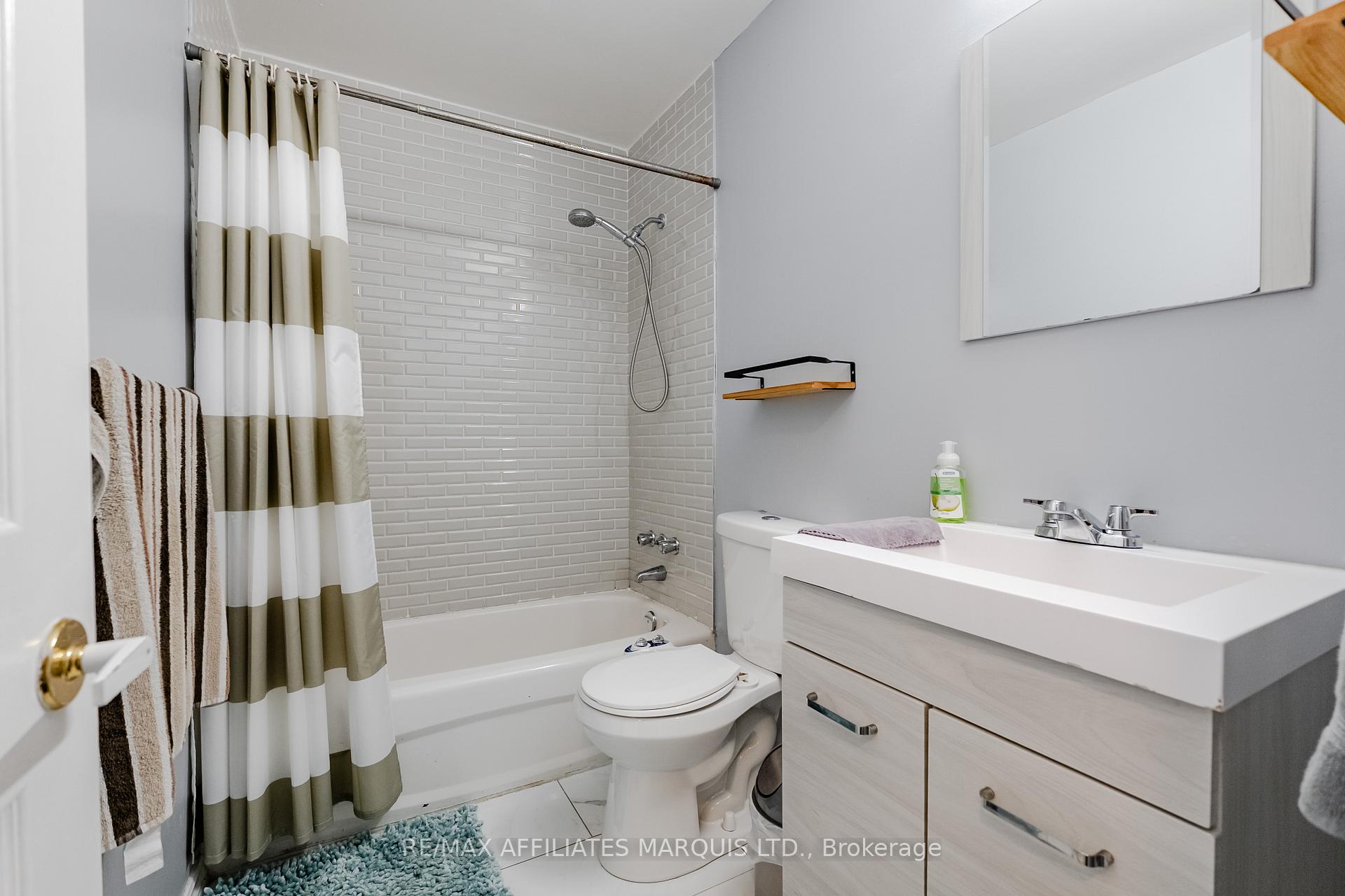 Photo 15 of 67 Kingslea Crescent, Cornwall — HOMEH