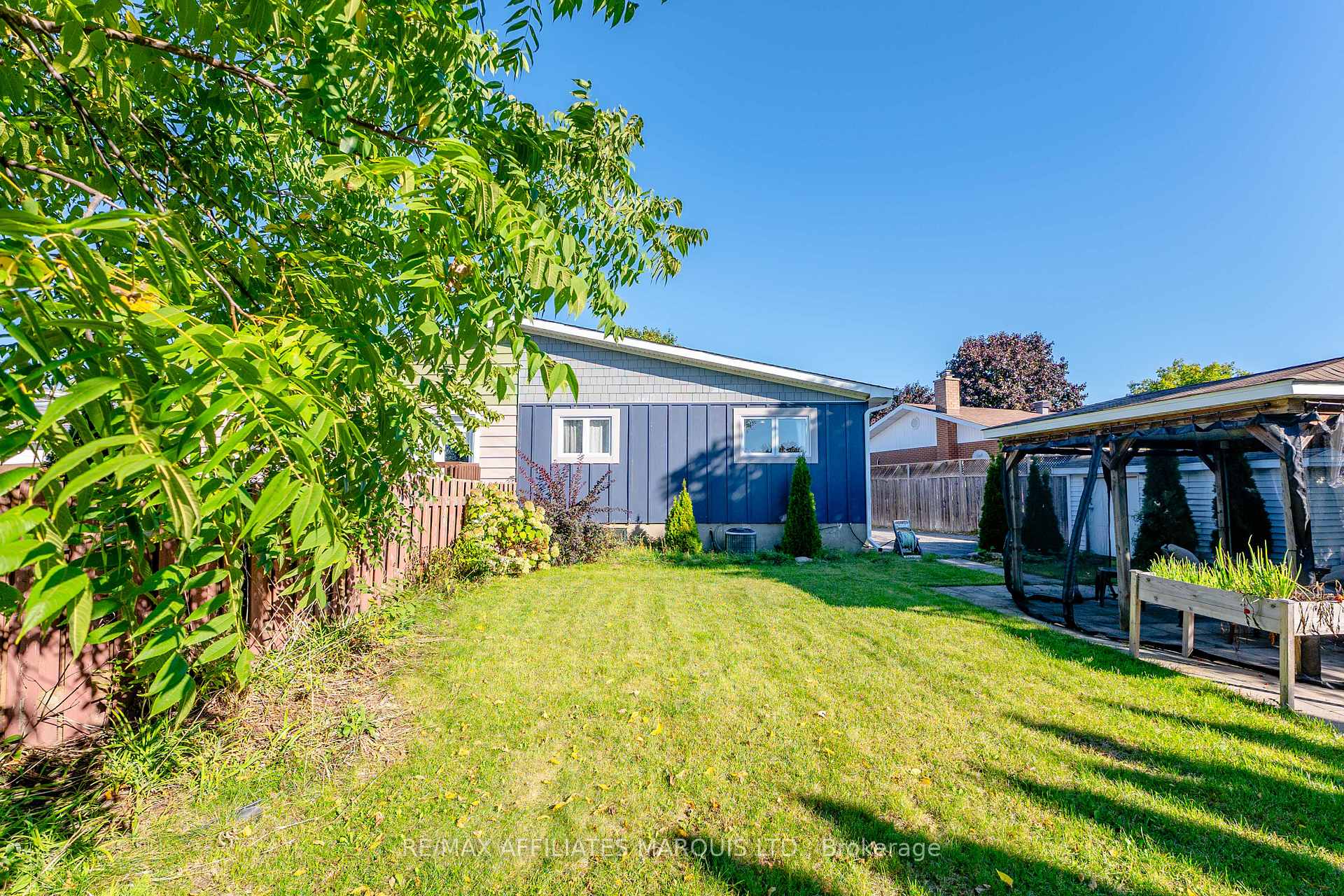 Photo 41 of 67 Kingslea Crescent, Cornwall — HOMEH
