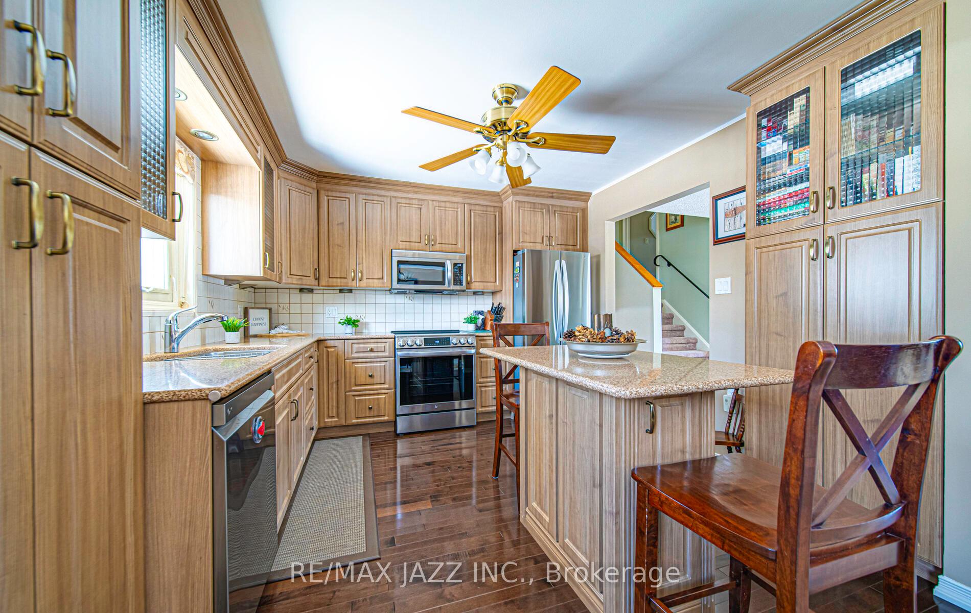 Photo 7 of 704 Pickering Beach Road, Ajax, South East — HOMEH