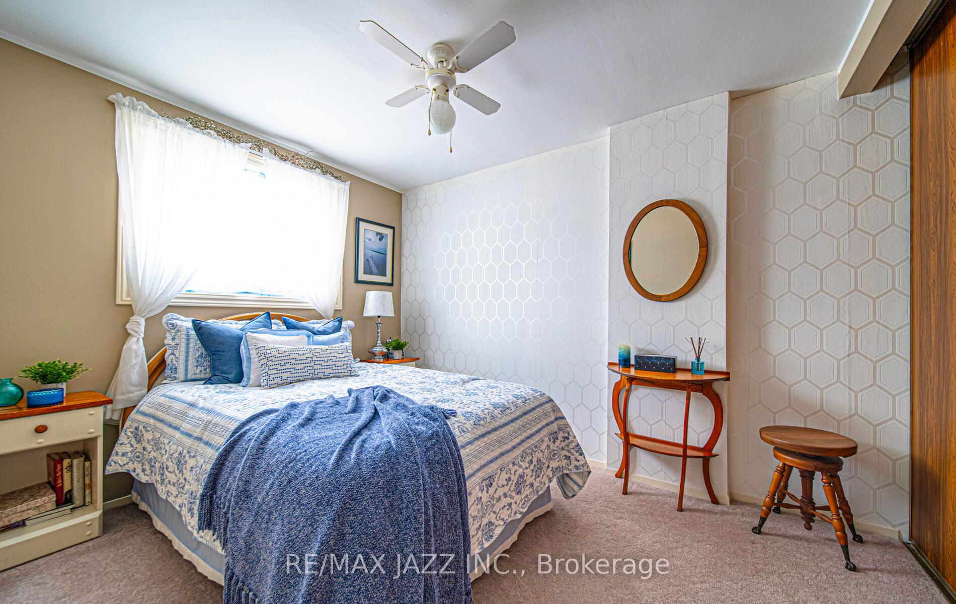 Photo 12 of 704 Pickering Beach Road, Ajax, South East — HOMEH