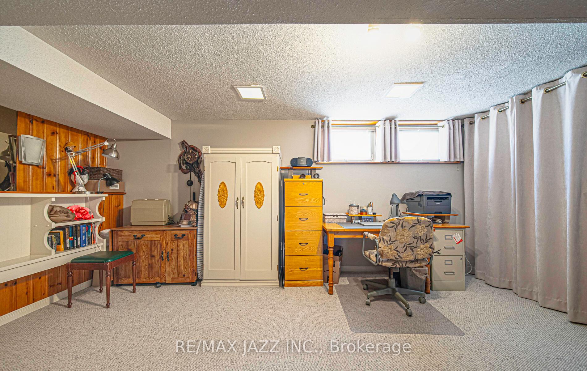 Photo 15 of 704 Pickering Beach Road, Ajax, South East — HOMEH