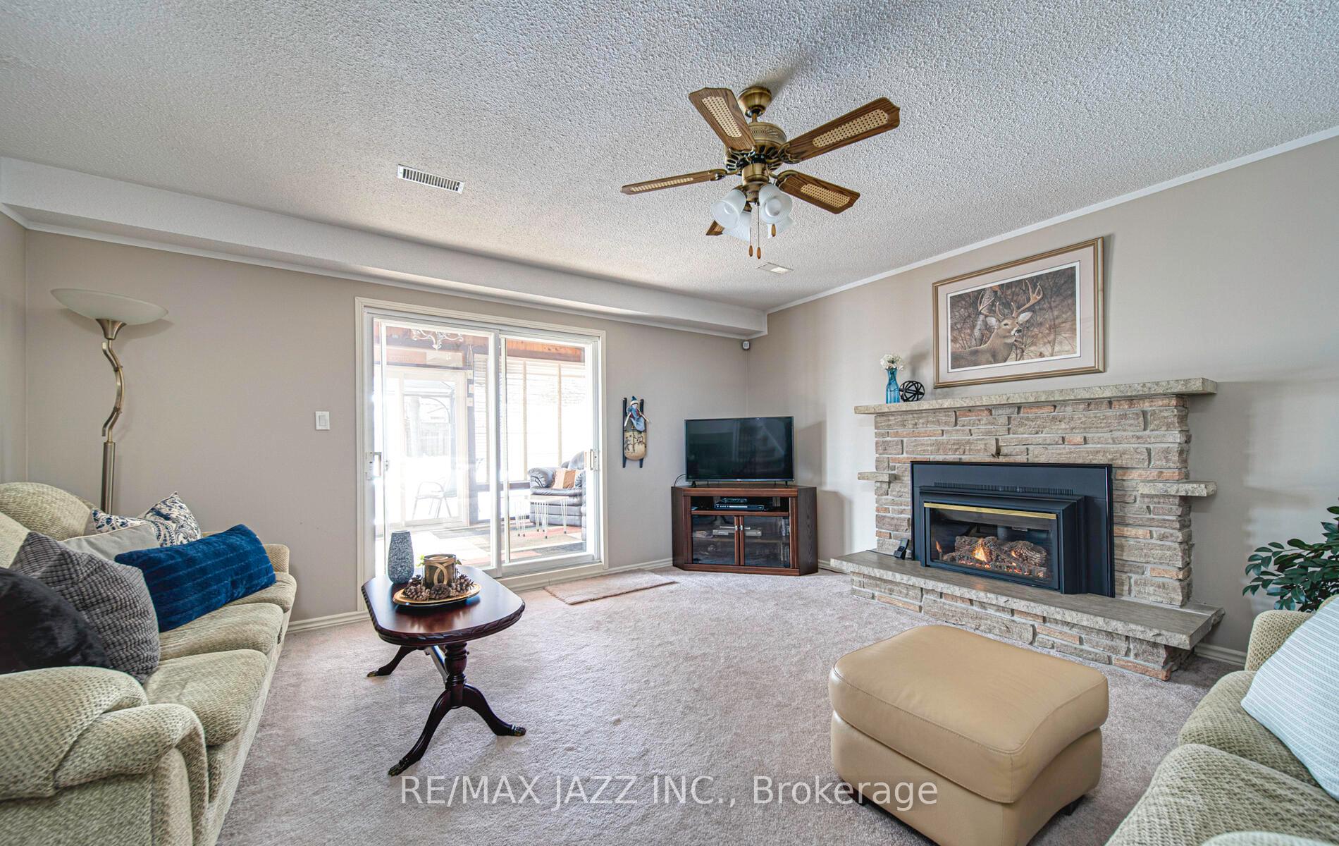 Photo 18 of 704 Pickering Beach Road, Ajax, South East — HOMEH