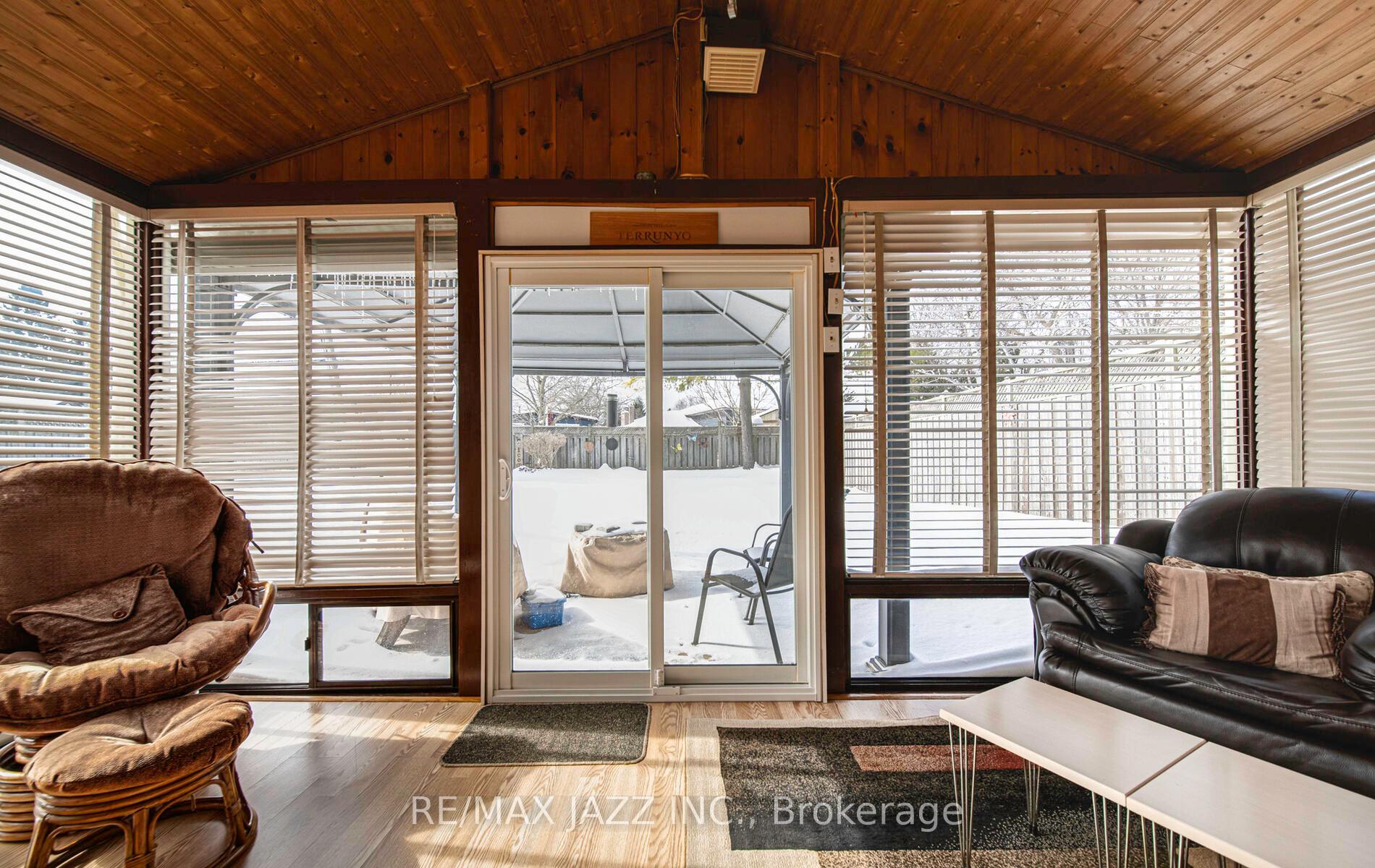 Photo 20 of 704 Pickering Beach Road, Ajax, South East — HOMEH