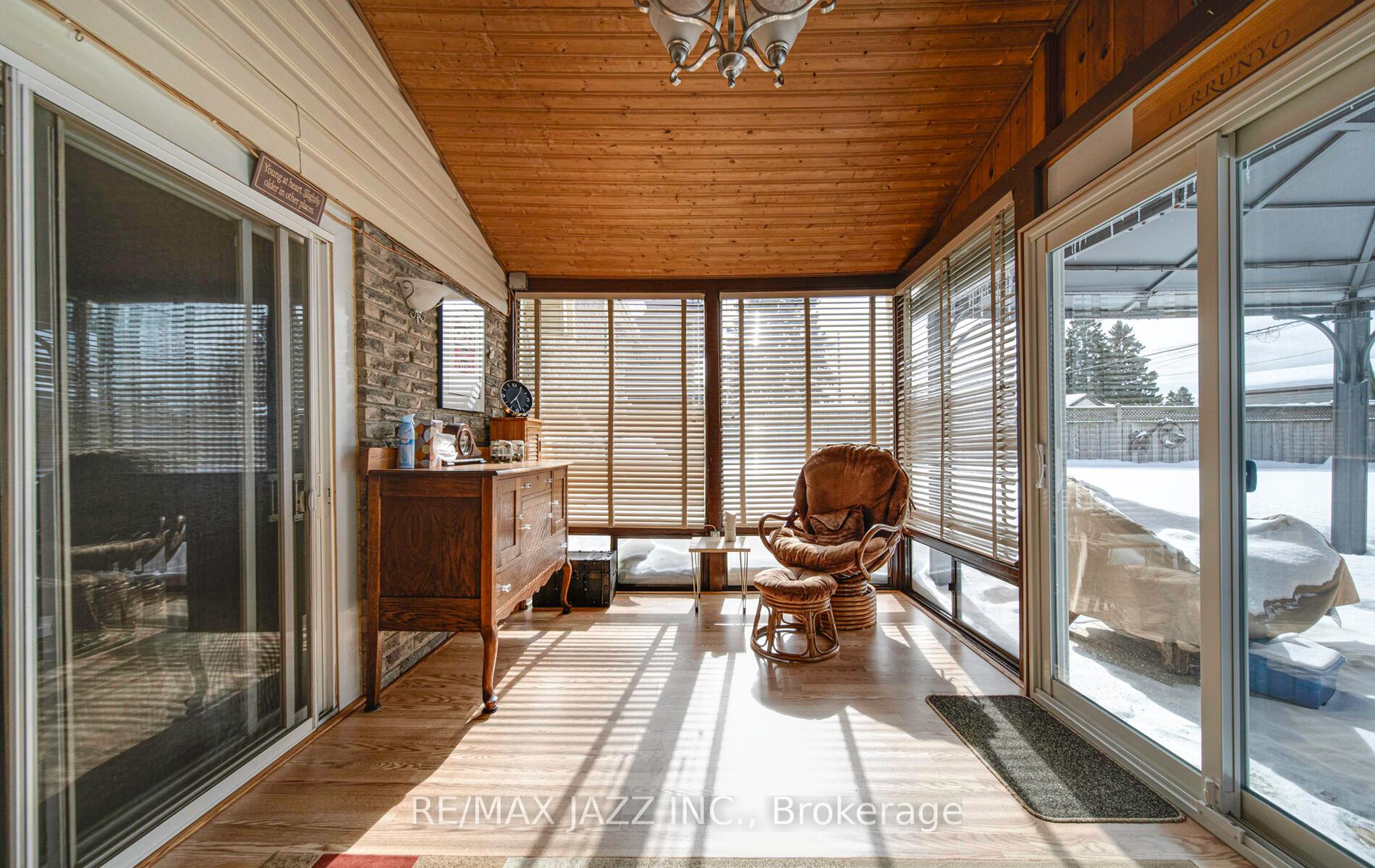 Photo 22 of 704 Pickering Beach Road, Ajax, South East — HOMEH