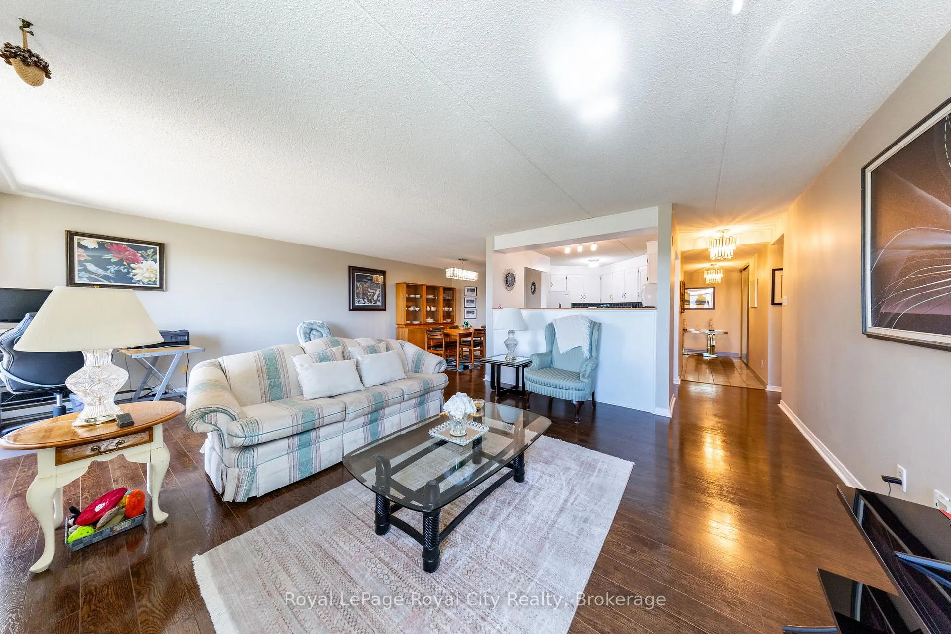 Photo 10 of Unit 601, 8 Christopher Court, Guelph, Kortright West — HOMEH