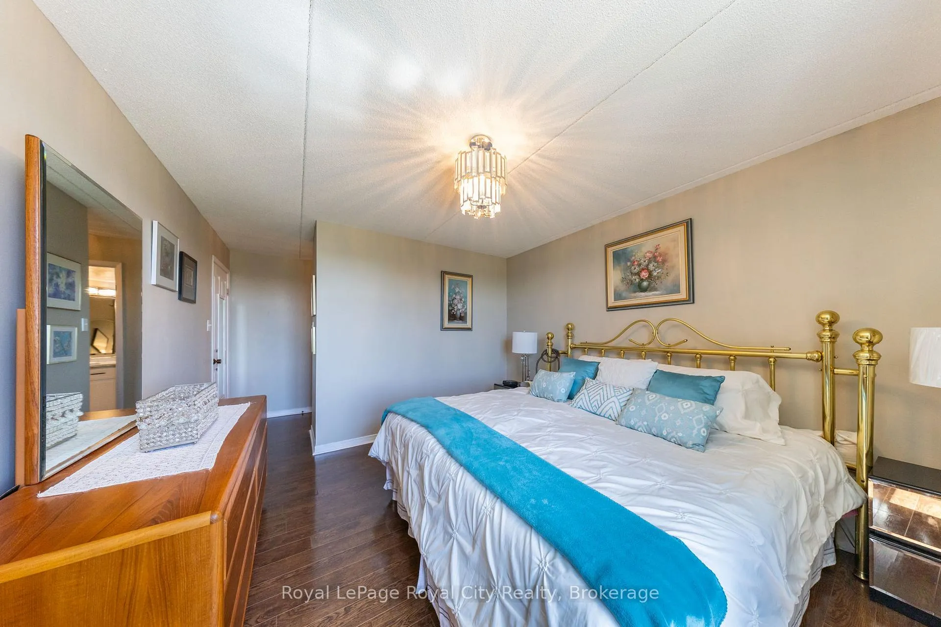 Photo 14 of Unit 601, 8 Christopher Court, Guelph, Kortright West — HOMEH
