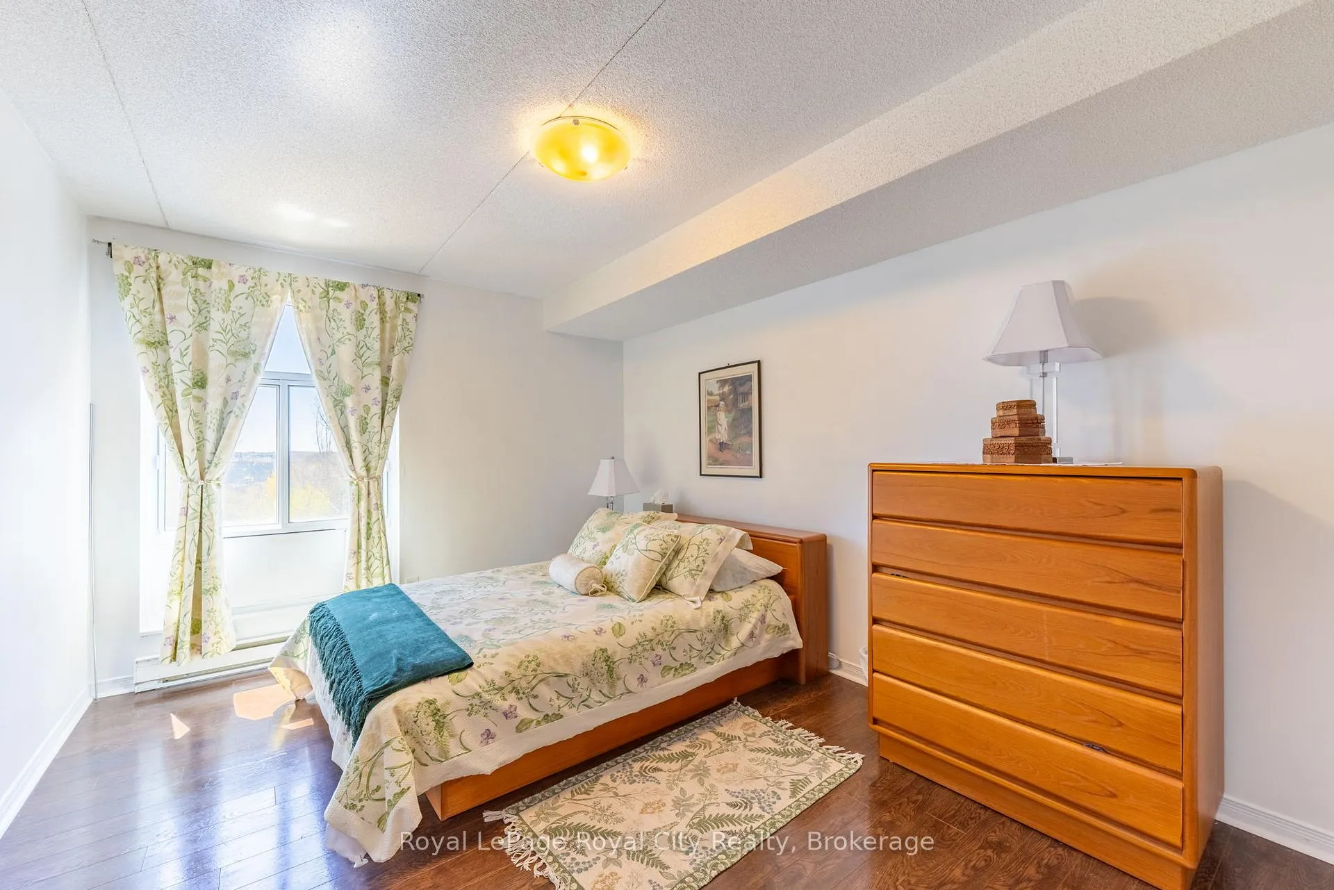 Photo 18 of Unit 601, 8 Christopher Court, Guelph, Kortright West — HOMEH