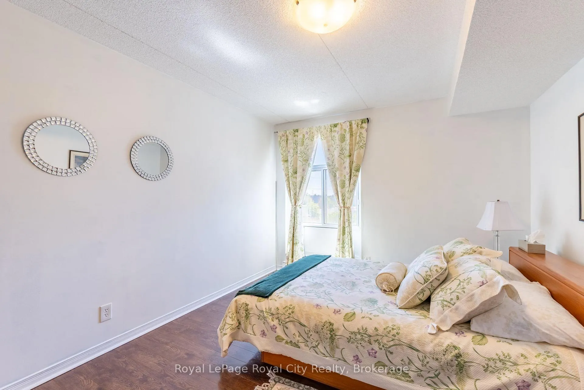 Photo 19 of Unit 601, 8 Christopher Court, Guelph, Kortright West — HOMEH