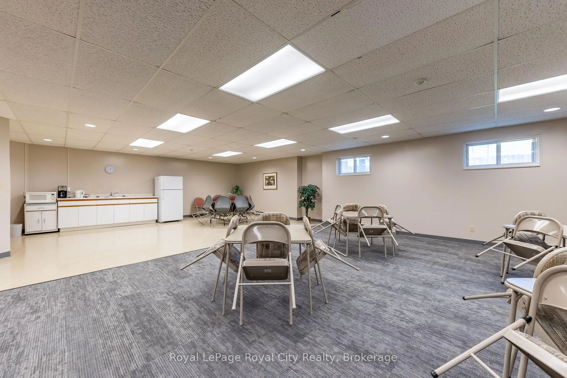 Photo 27 of Unit 601, 8 Christopher Court, Guelph, Kortright West — HOMEH
