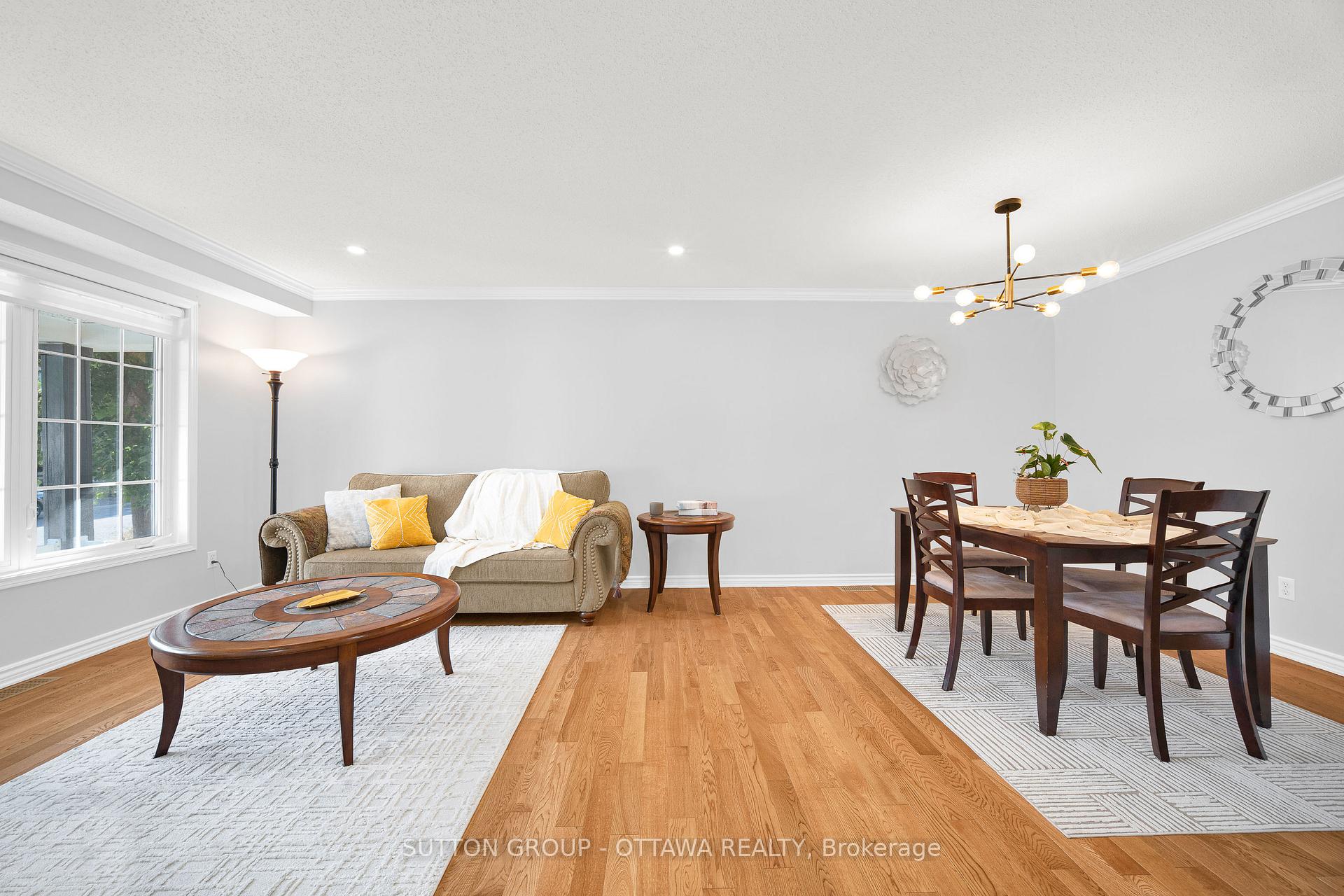 Photo 8 of 11 Baypointe Crescent, Ottawa, Barrhaven East — HOMEH