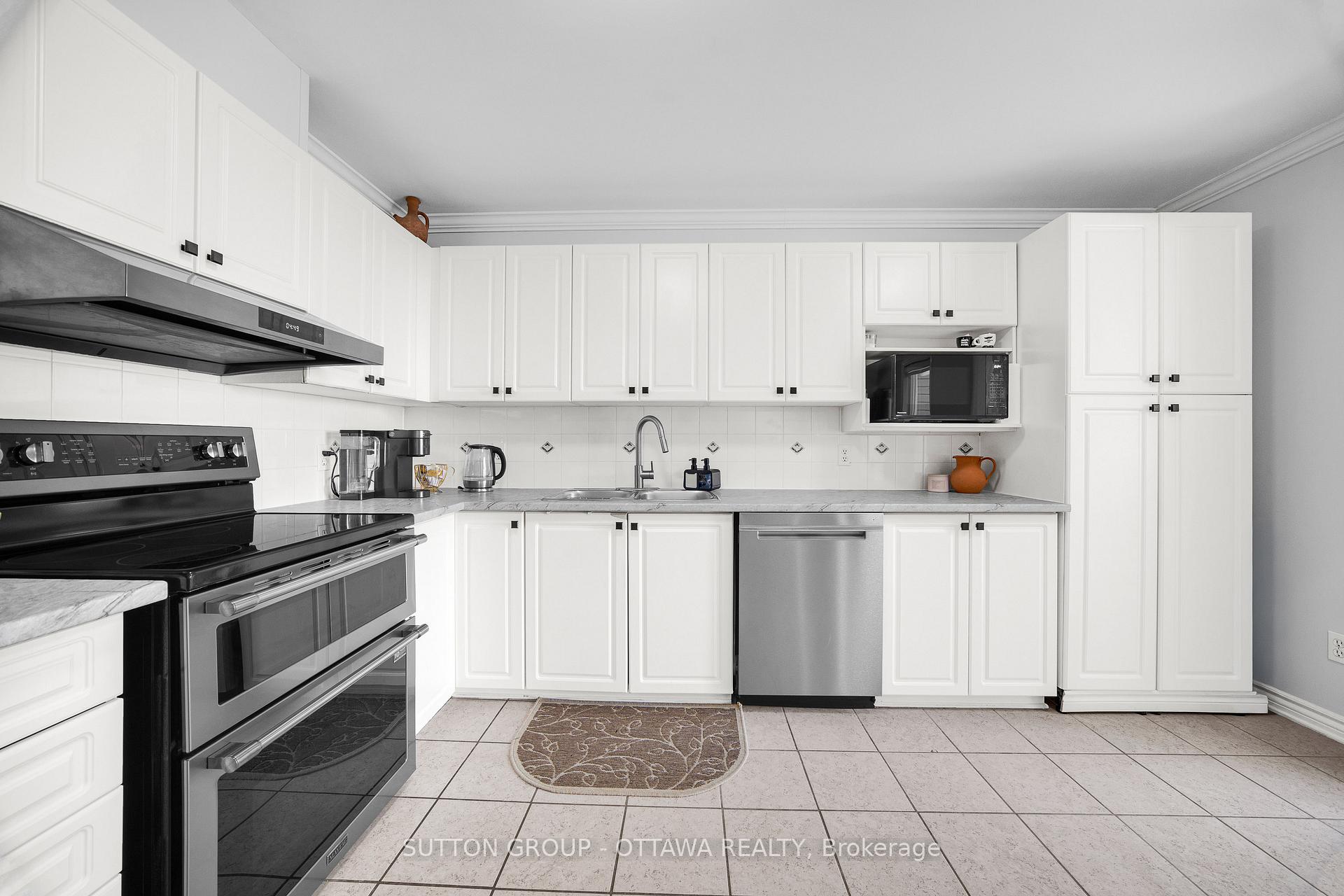 Photo 17 of 11 Baypointe Crescent, Ottawa, Barrhaven East — HOMEH