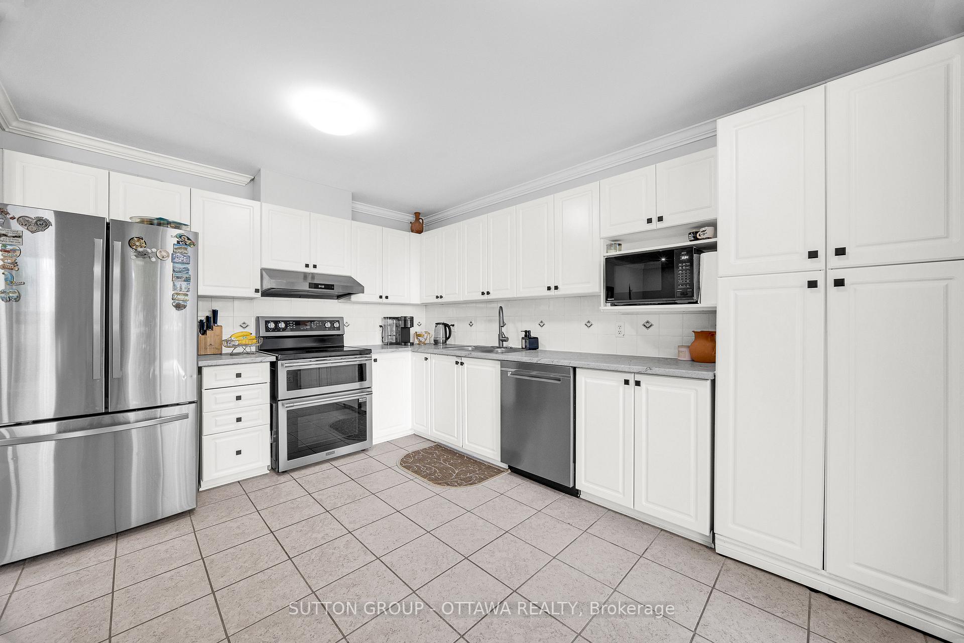 Photo 18 of 11 Baypointe Crescent, Ottawa, Barrhaven East — HOMEH