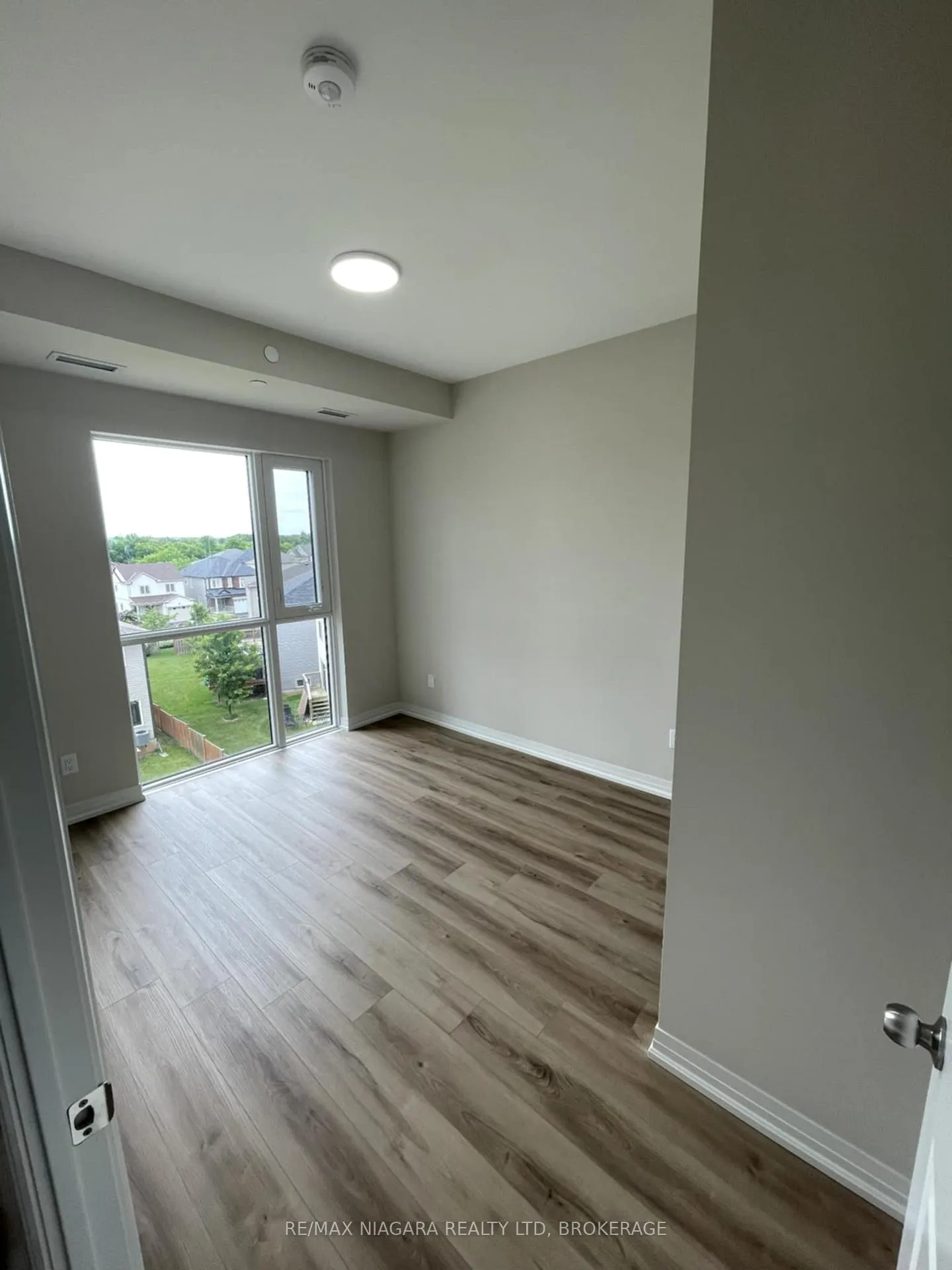 Photo 8 of Unit LP21, 50 Herrick Avenue, St. Catharines, Oakdale — HOMEH