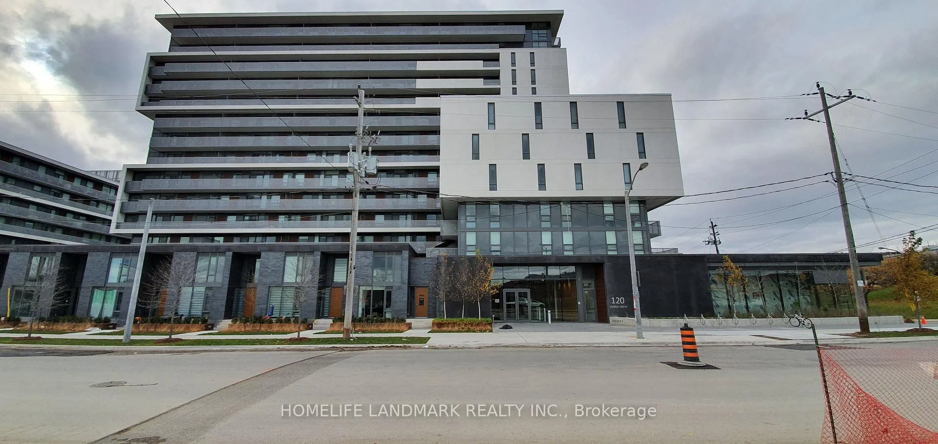 Photo 2 of Unit 1005, 120 Varna Drive N, Toronto, Englemount-Lawrence — HOMEH