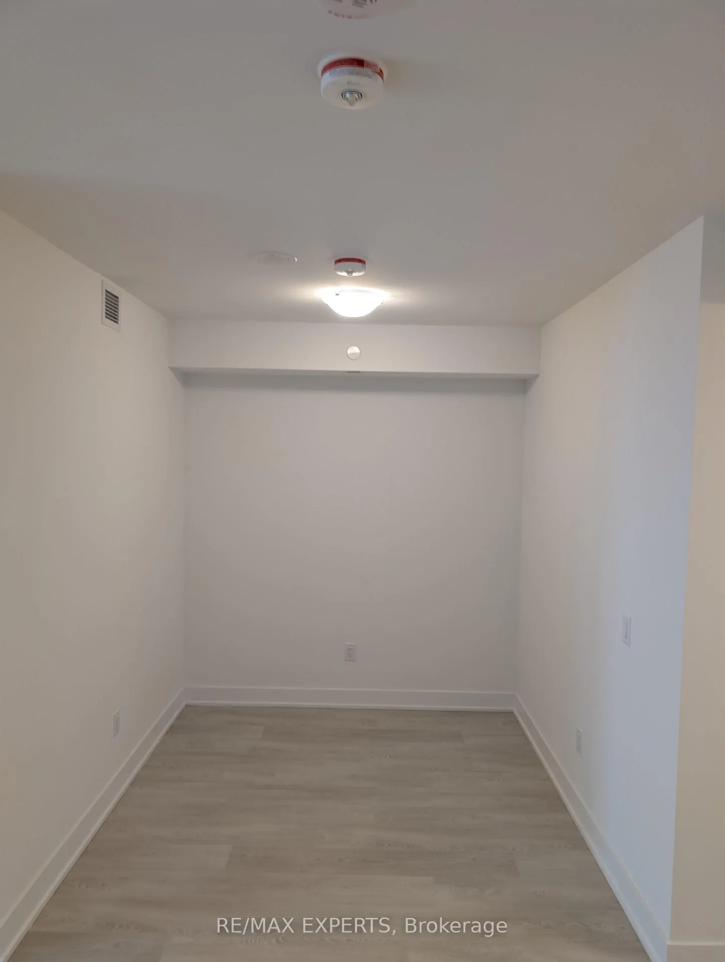 Photo 8 of Unit 2213, 2545 Simcoe Street N, Oshawa, Windfields — HOMEH