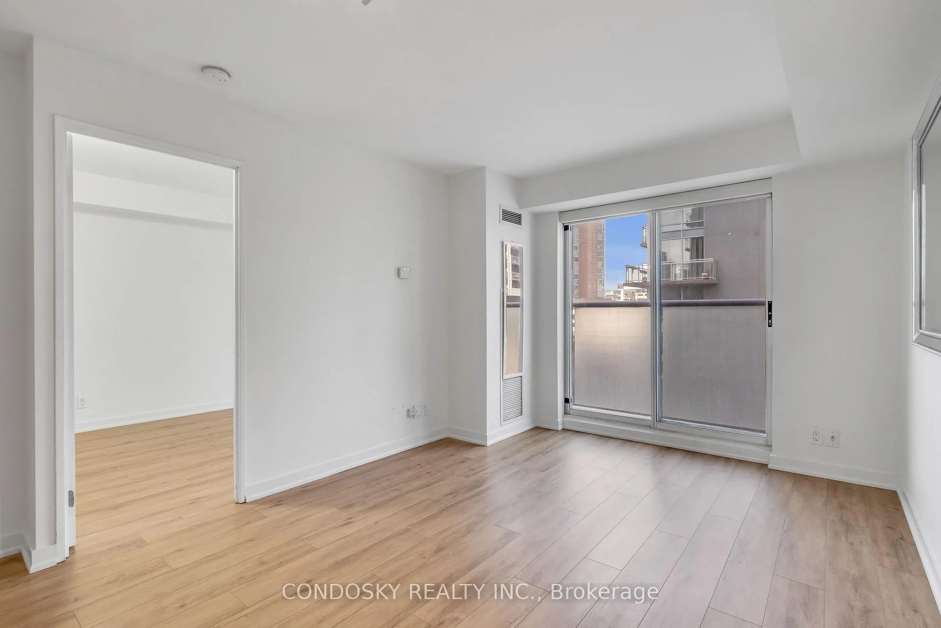 Photo 6 of Unit 508, 1005 King Street W, Toronto, Niagara — HOMEH