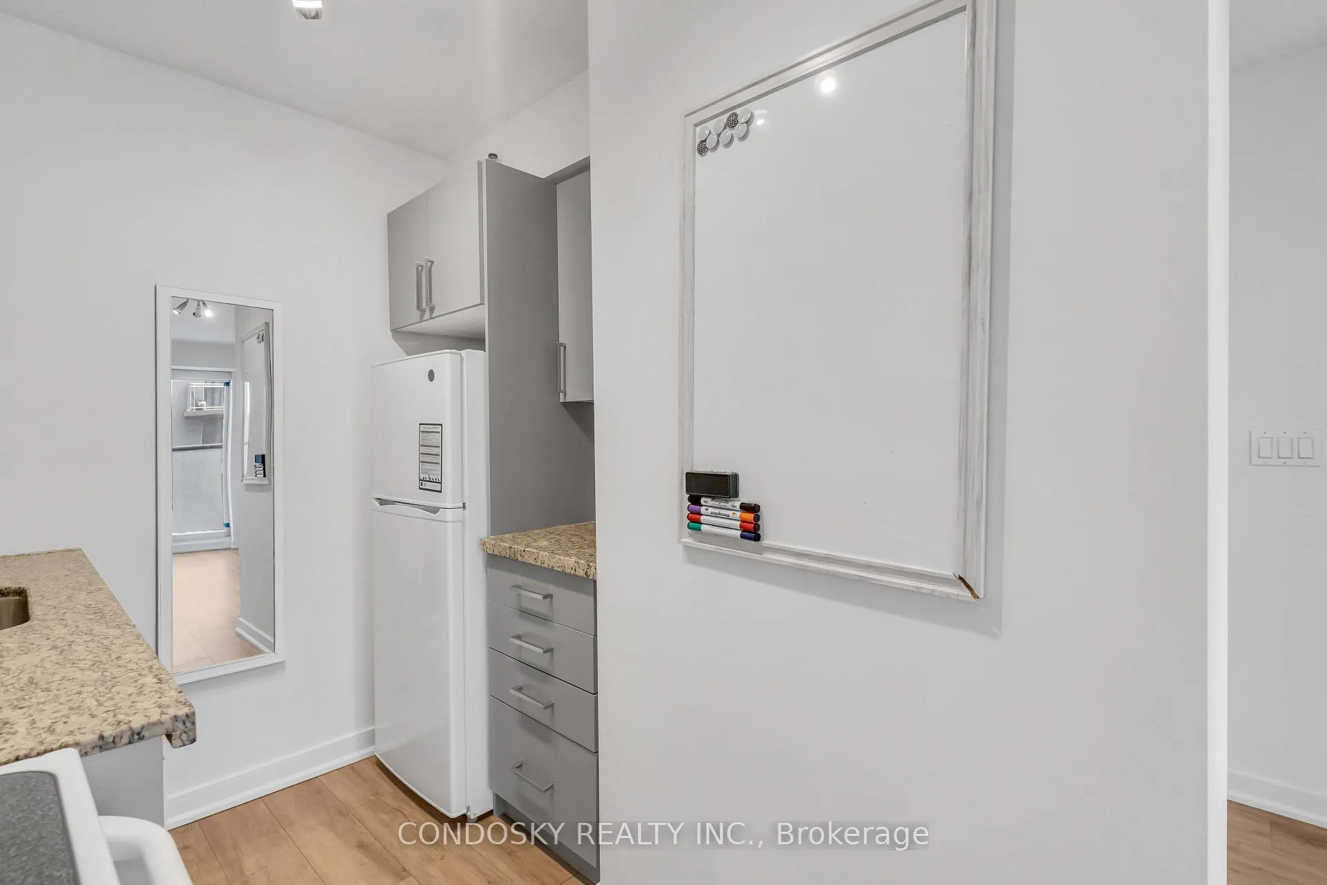 Photo 11 of Unit 508, 1005 King Street W, Toronto, Niagara — HOMEH
