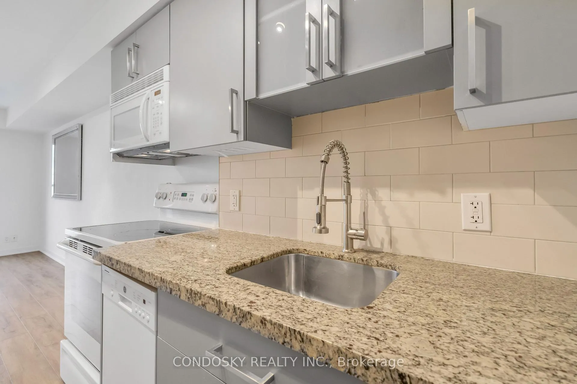 Photo 13 of Unit 508, 1005 King Street W, Toronto, Niagara — HOMEH