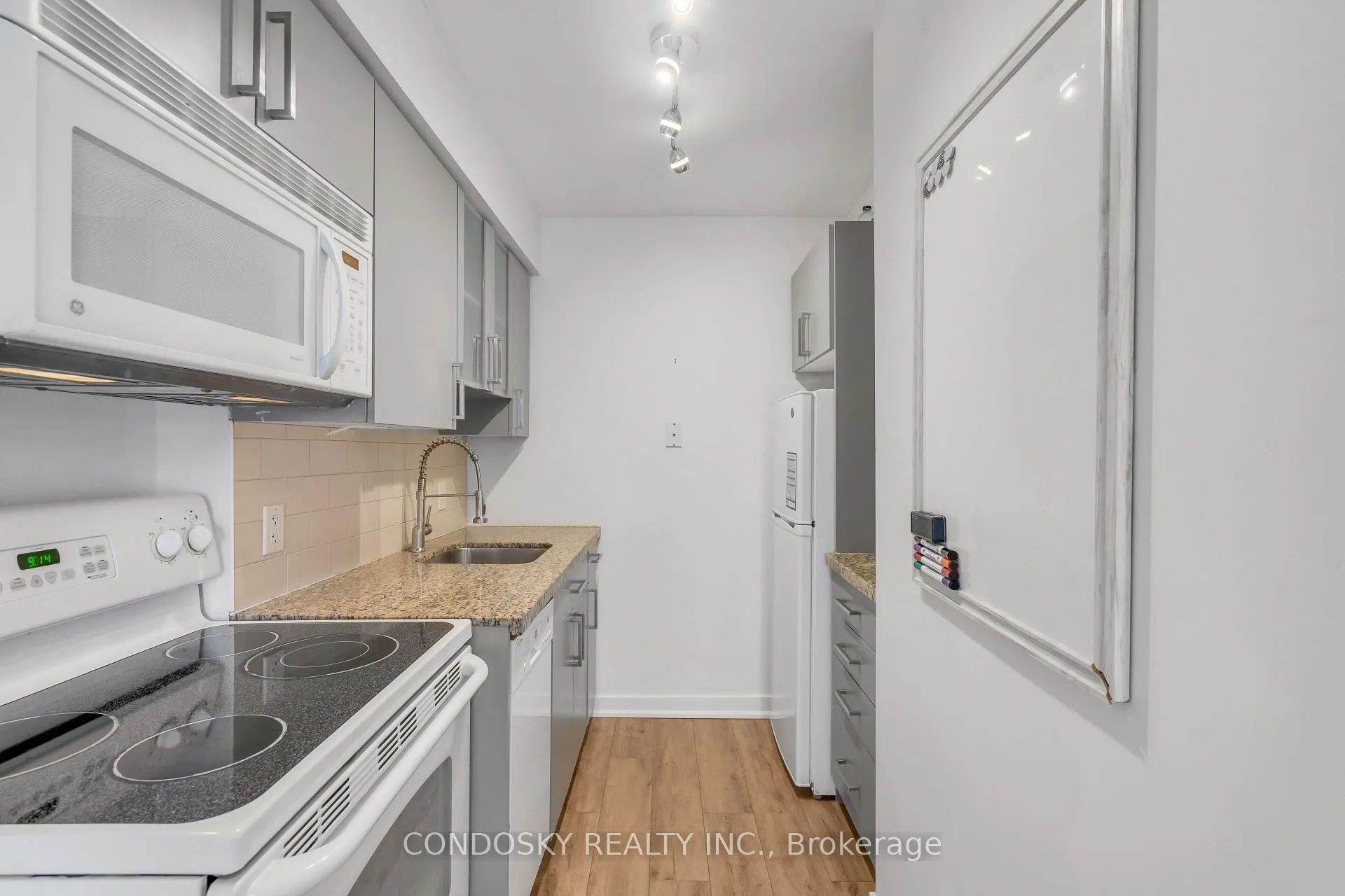 Photo 14 of Unit 508, 1005 King Street W, Toronto, Niagara — HOMEH