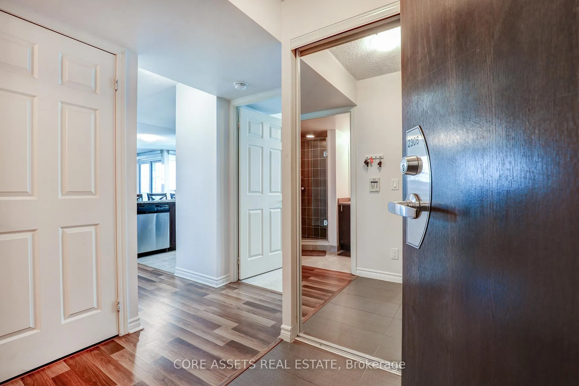 Photo 2 of Unit 2306, 19 Grand Trunk Crescent, Toronto, Waterfront Communities — HOMEH